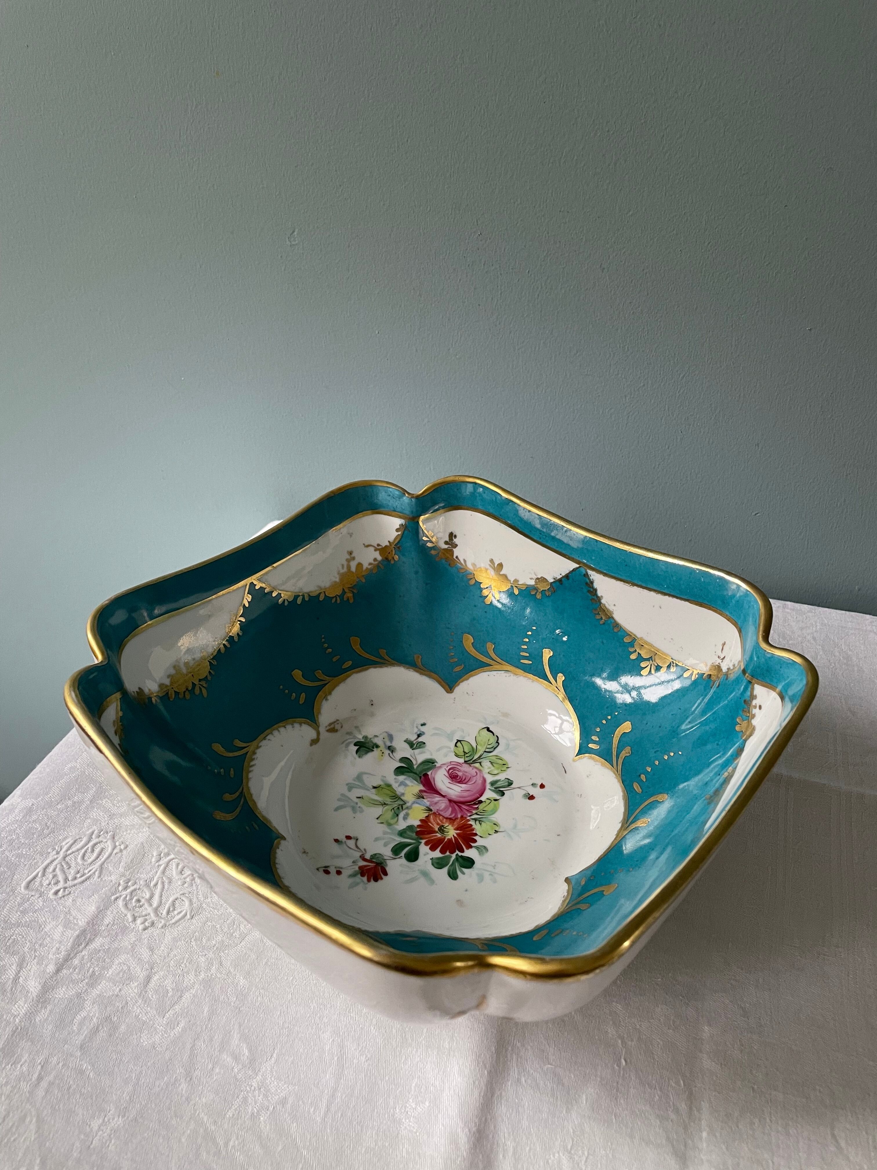 Porcelain salad bowl of Sèvres XIXth