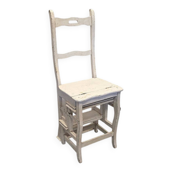 Chaise échelle métamorphose peinte en blanc antique français, datant d'environ 1900.