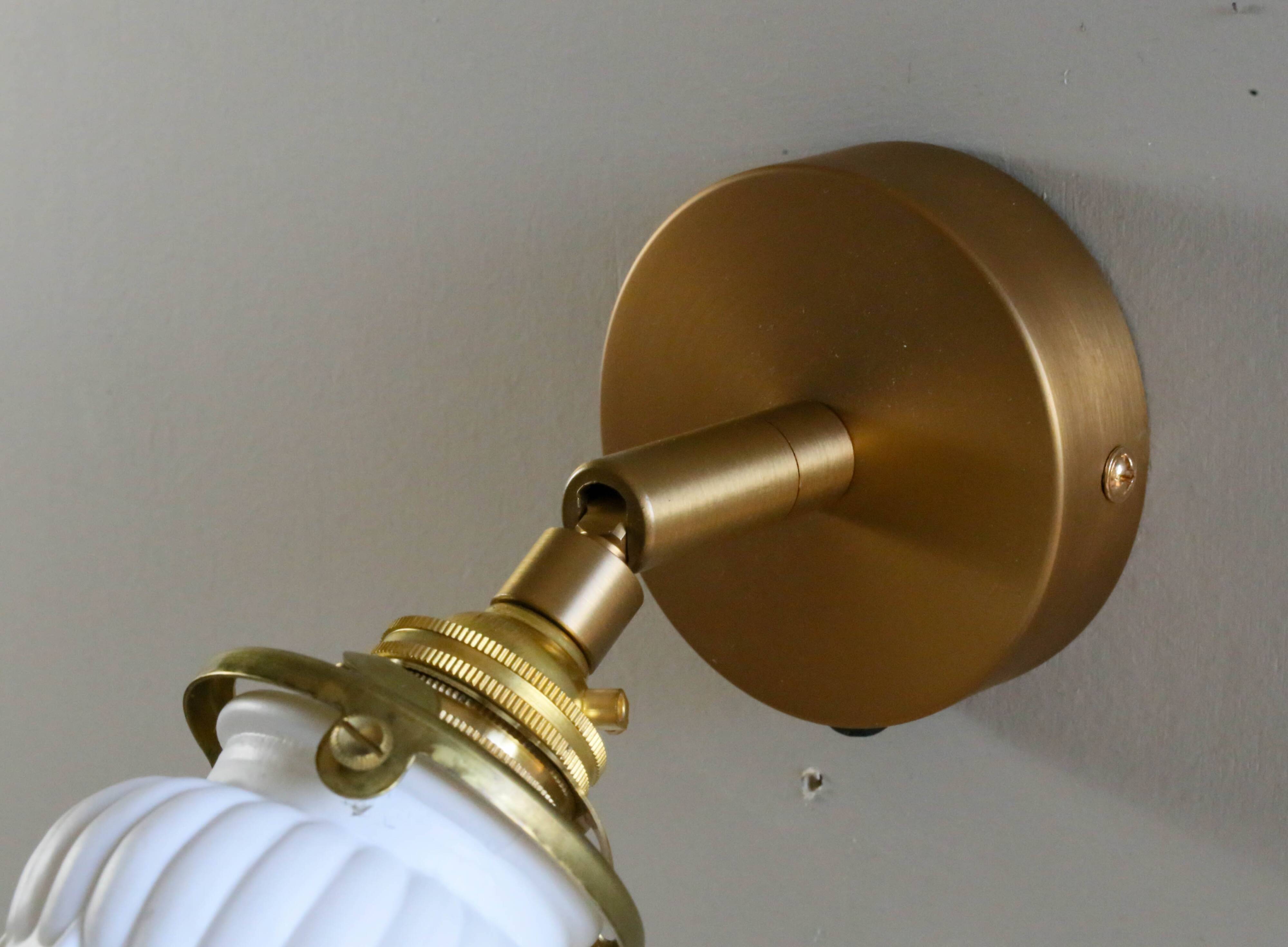 Antique wall light in white painted glass - metal support