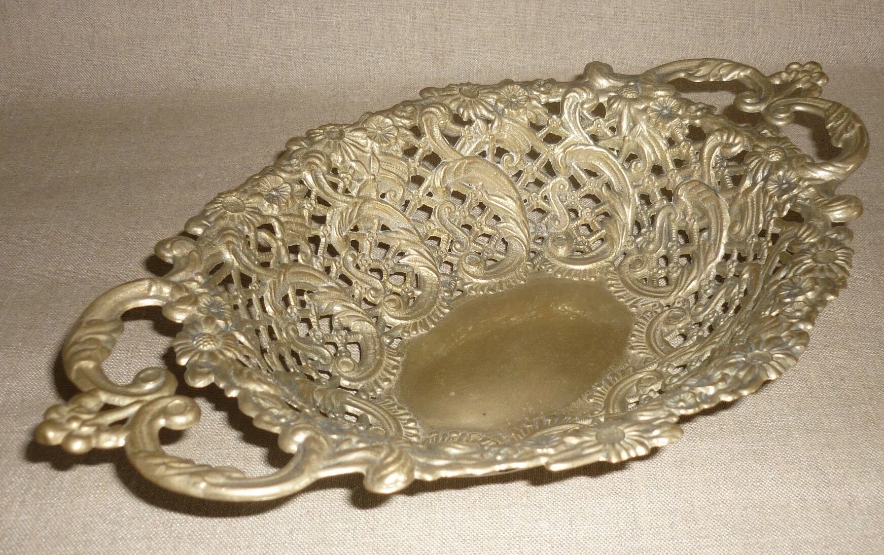 Fruit basket, bread basket with matt gilded bronze handles