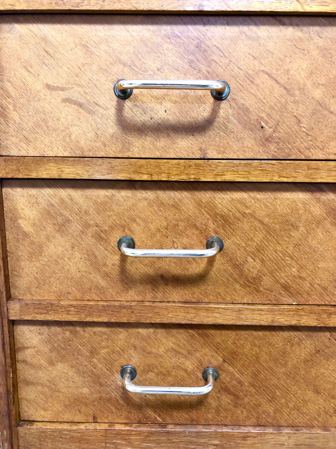 Scandinavian buffet secretary