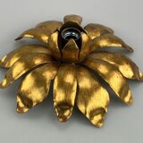 Wall sconce in brass