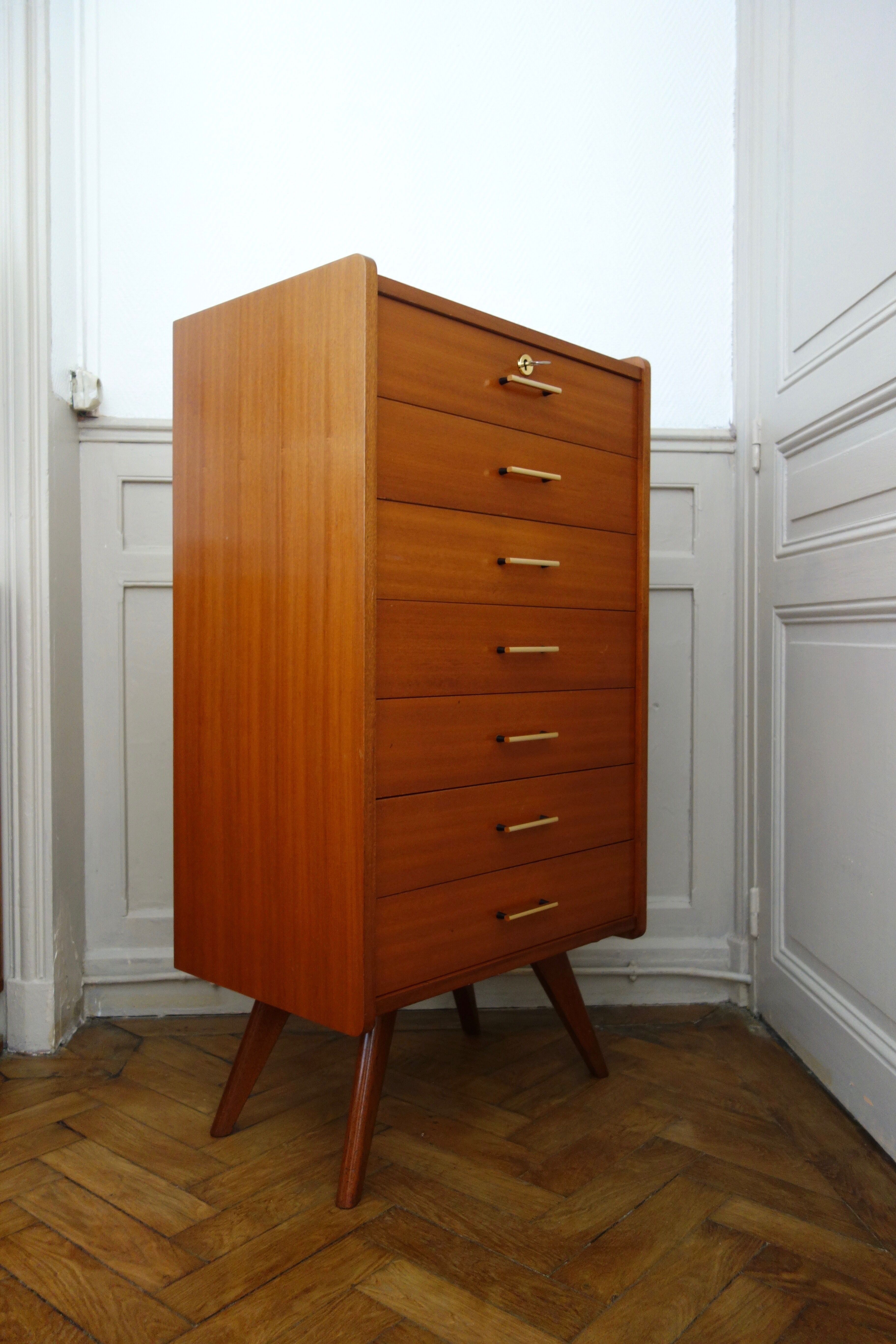 Chiffonier / semainier teak of the 1950s