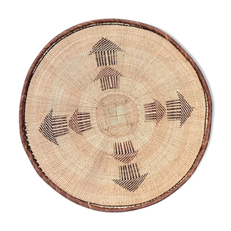 Handmade African Batonga basket in Zimbabwe