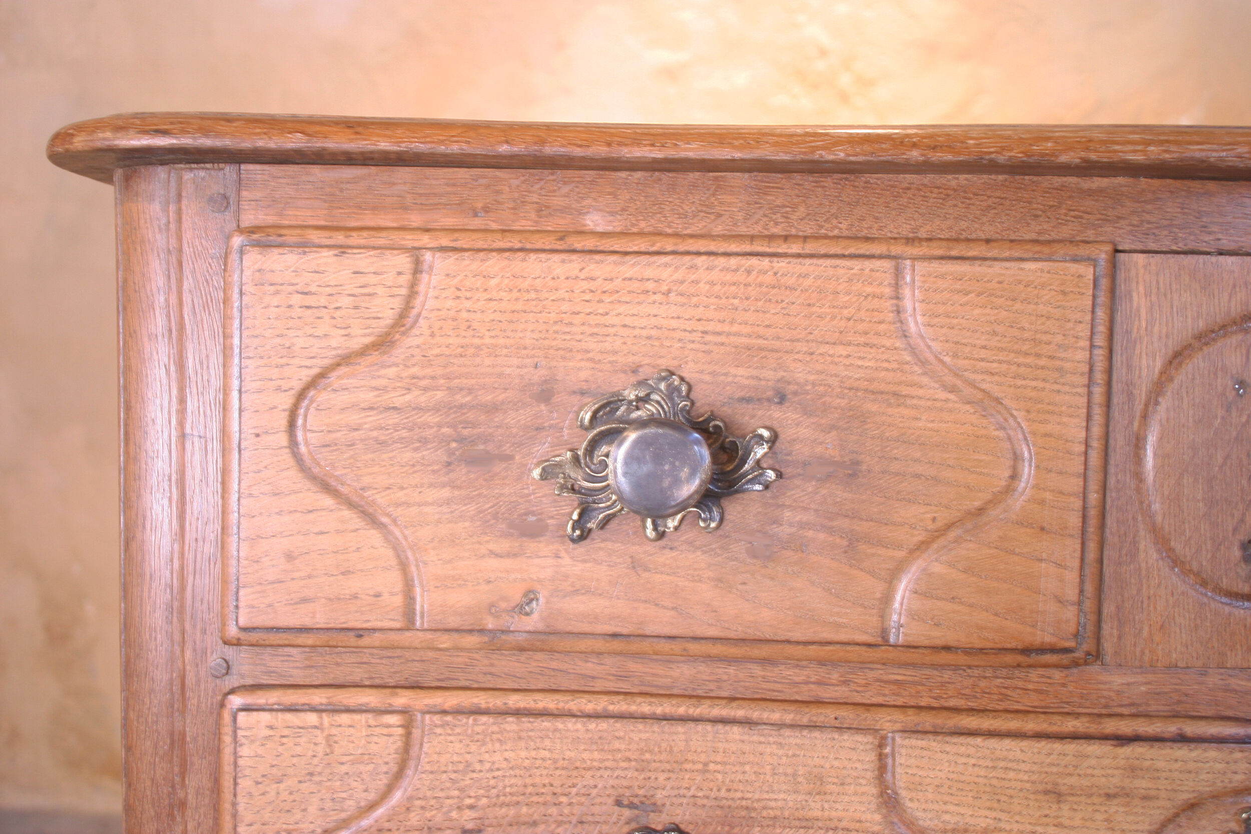 18th-century dresser