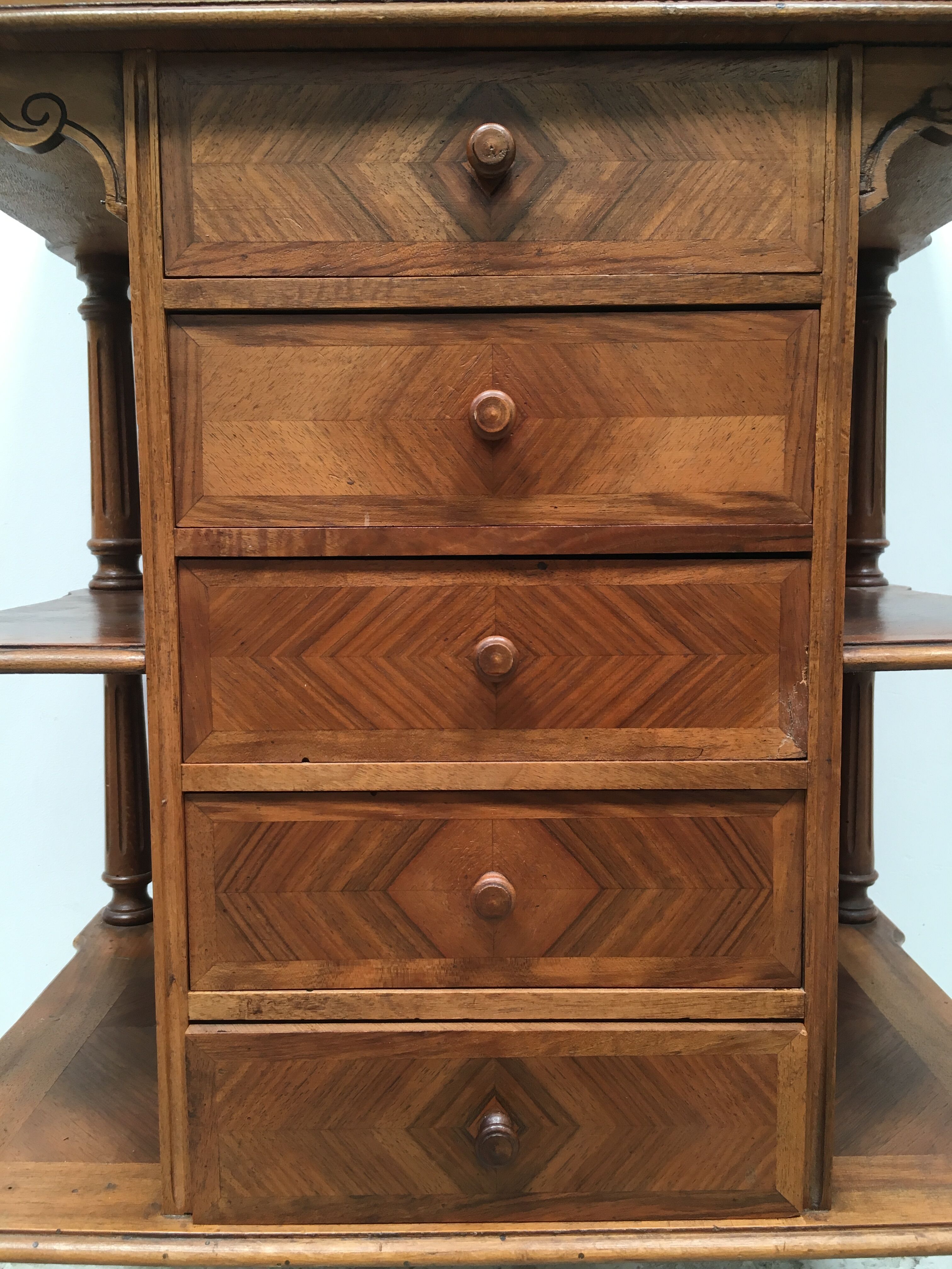 Dressing table with drawers