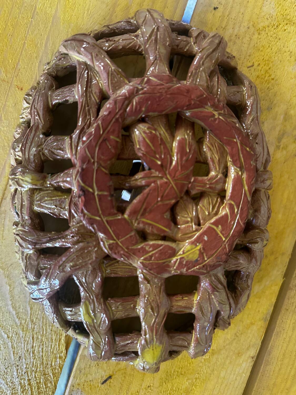 Vintage woven ceramic basket / empty pocket 19 / 25 cm