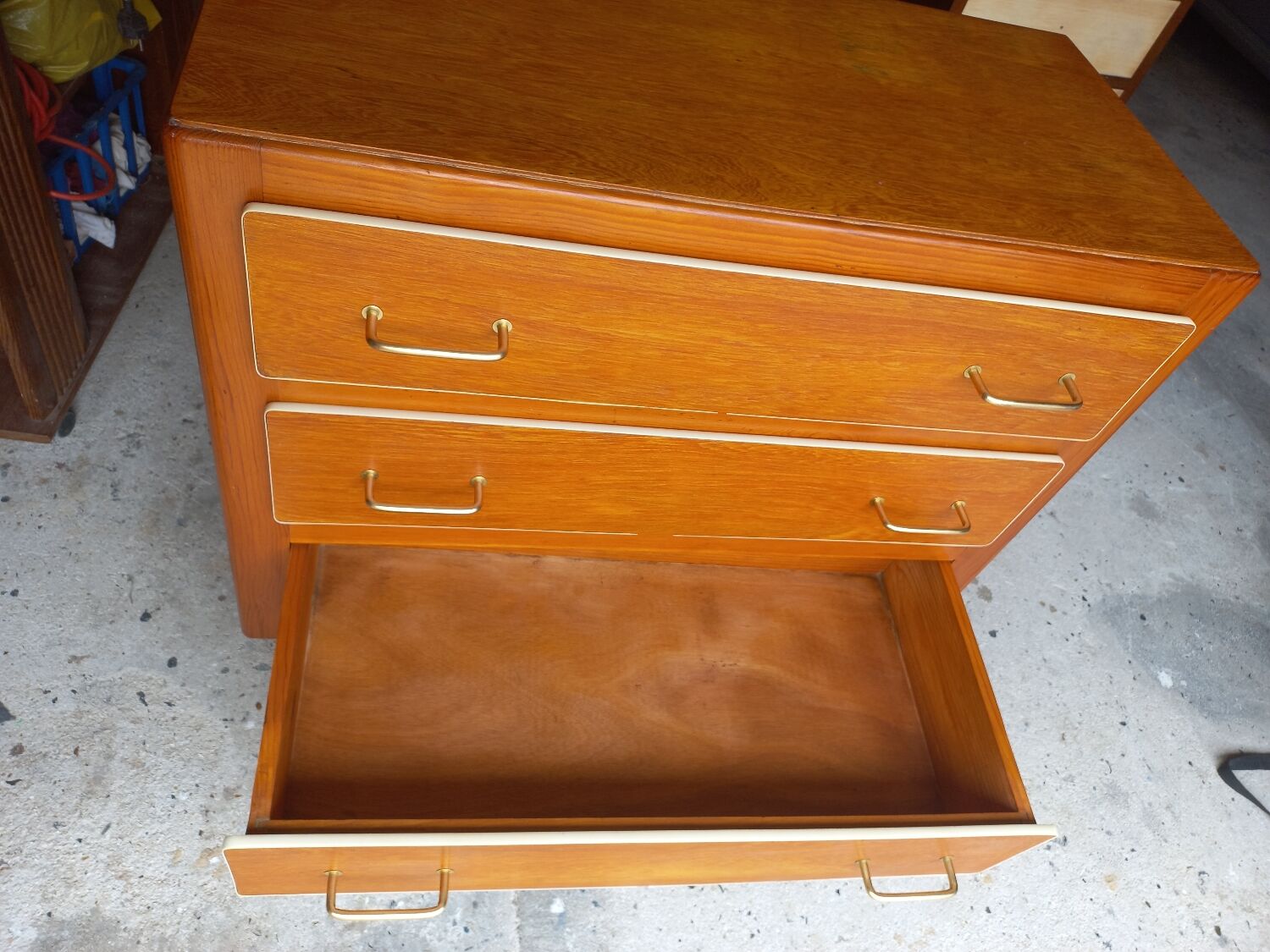 Commode vintage