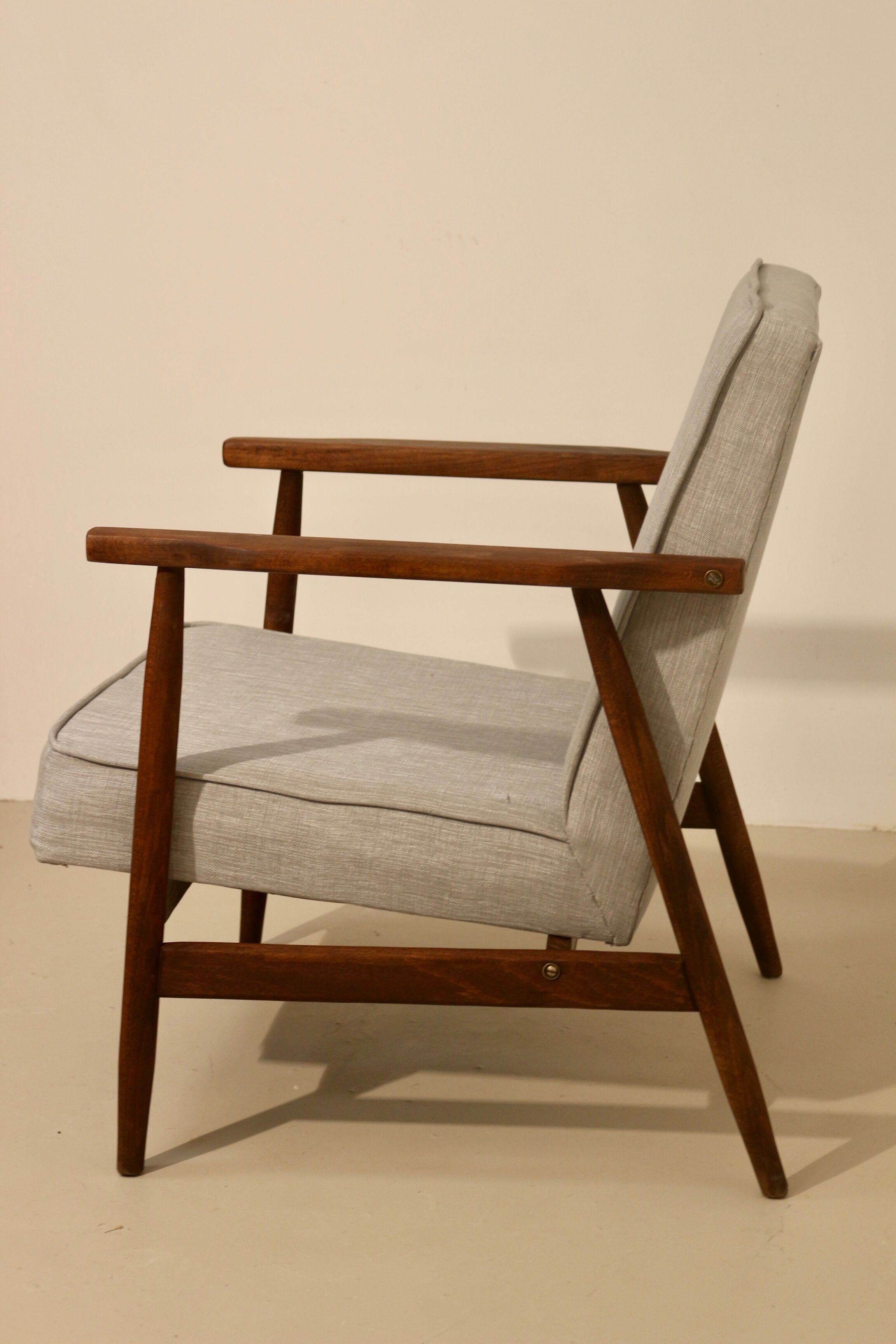 Fauteuil Henryk Lis 300-190 années 1970. Ref Mia