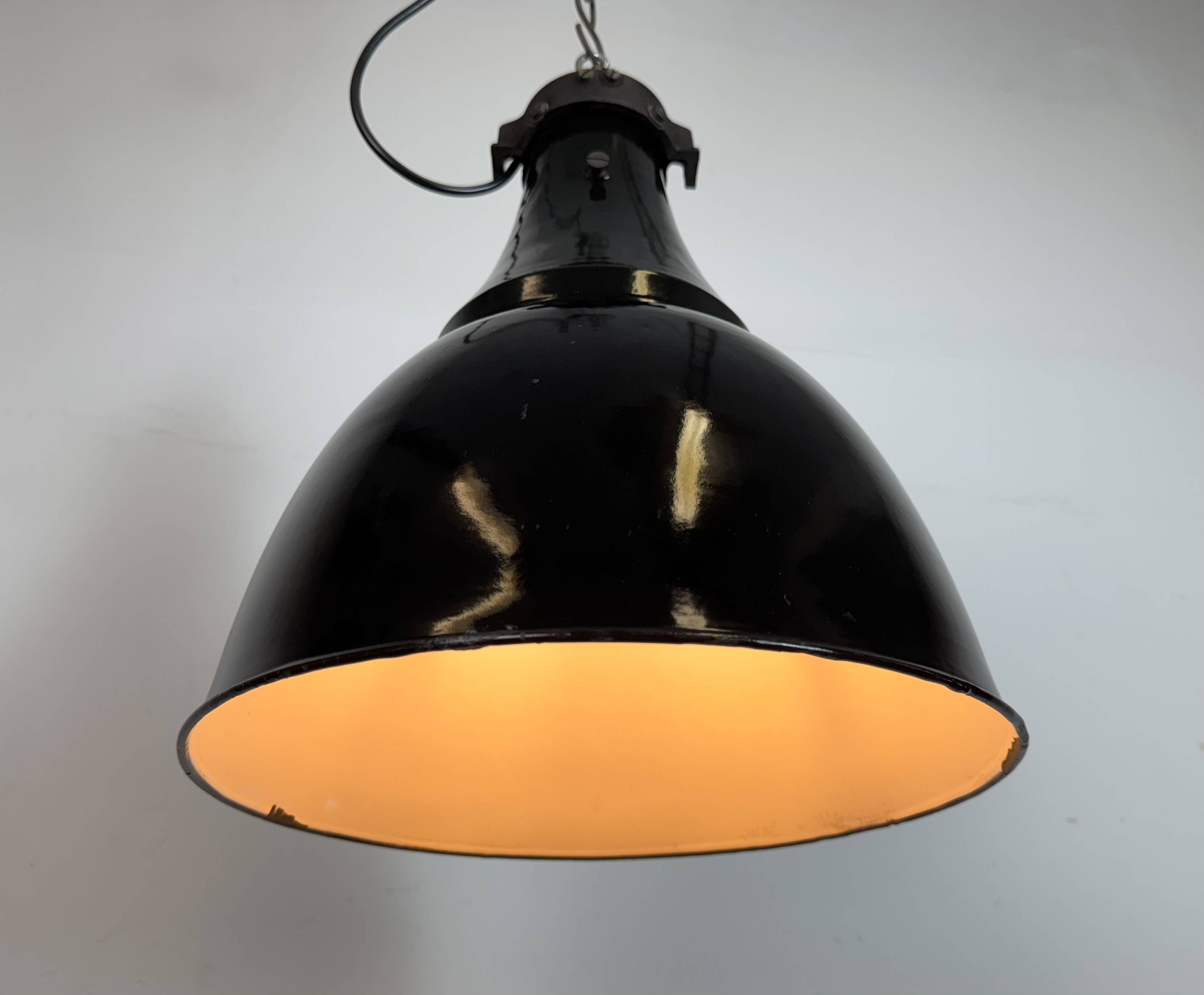 Industrial Black Enamel Bauhaus Pendant Lamp, 1930s