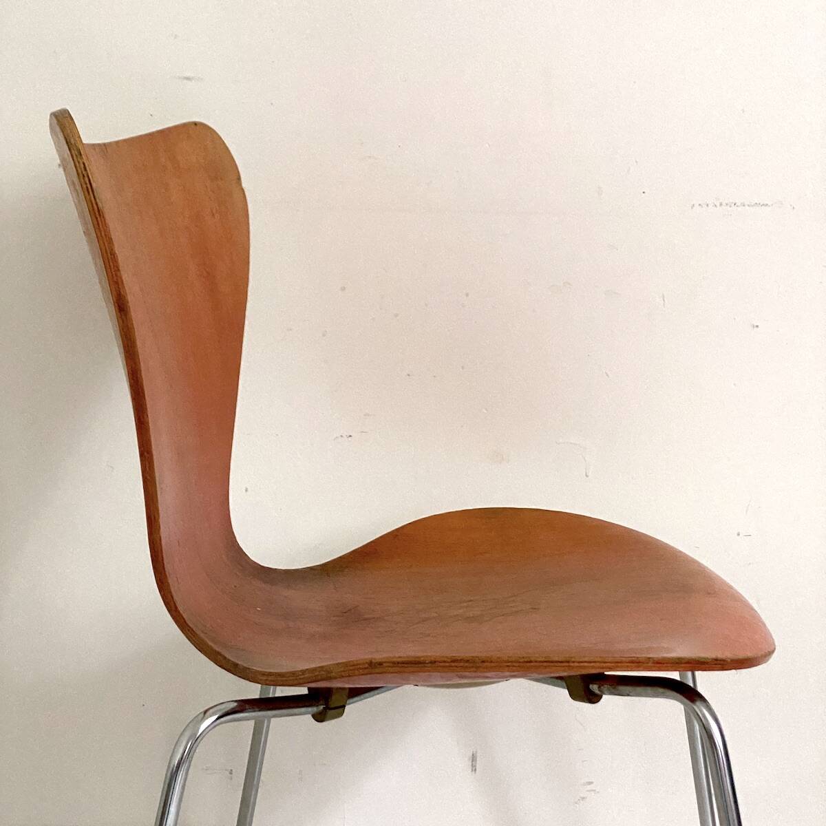 Chaise Butterfly de Arne Jacobsen édition Fritz Hansen