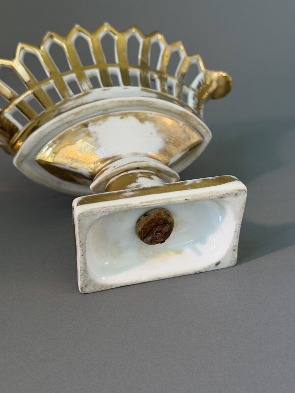 Panier Empire en porcelaine dorée – France, XIXᵉ siècle