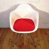 DAR armchair, Charles & Ray Eames Vitra