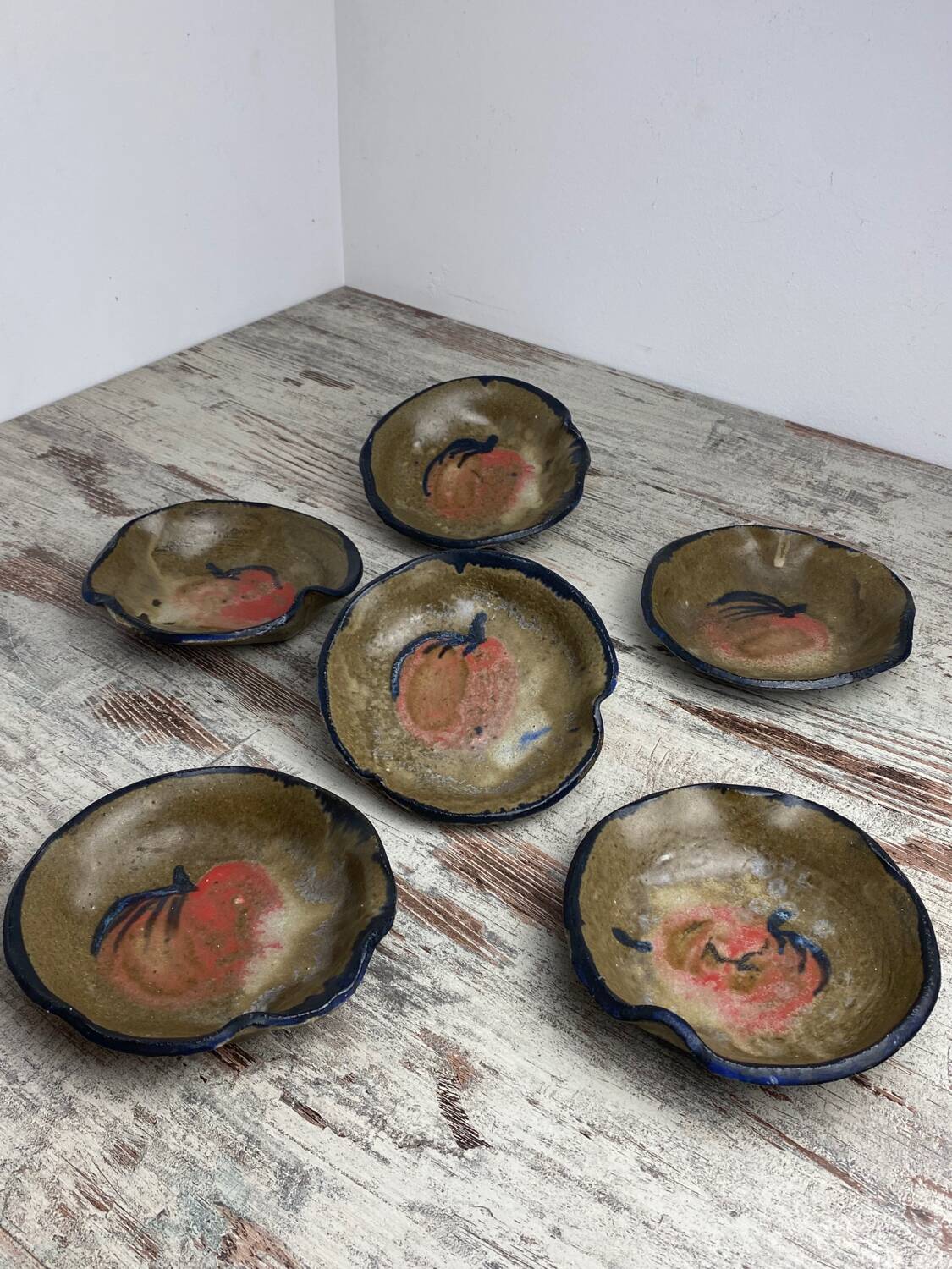 Ceramic dessert bowls