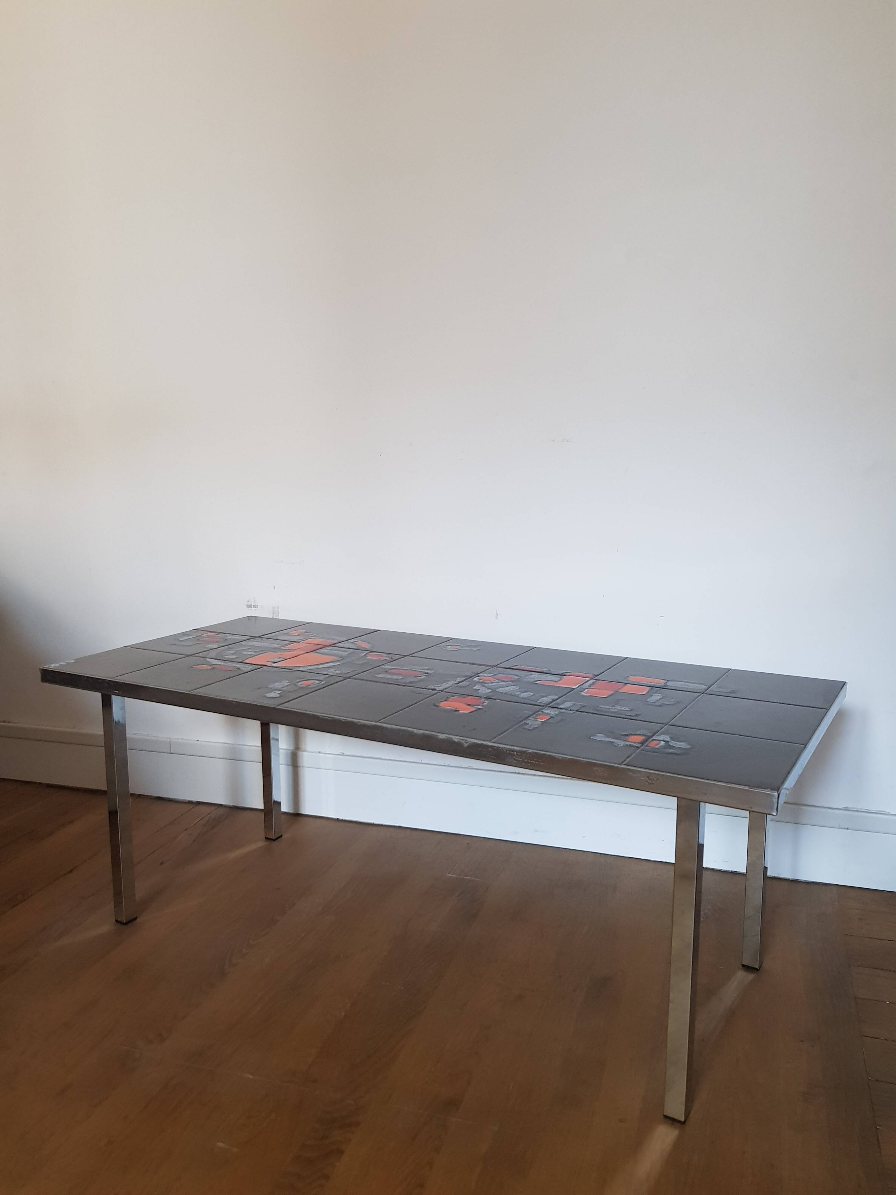 Ceramic coffee table by Adri