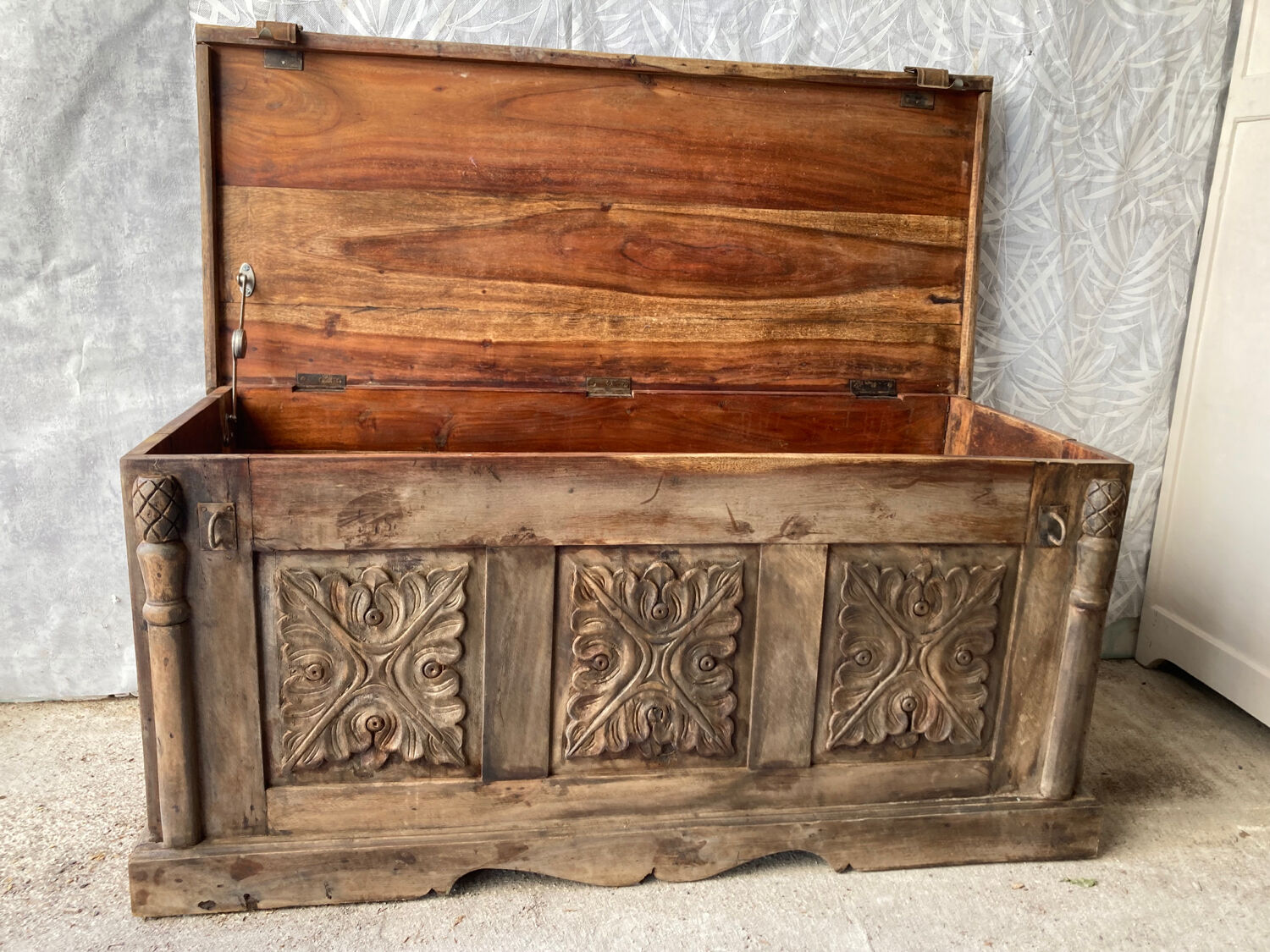 Solid wood chest