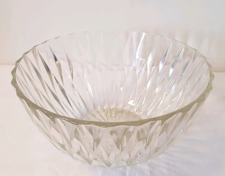 Glass bowl thick diamond pattern 70s