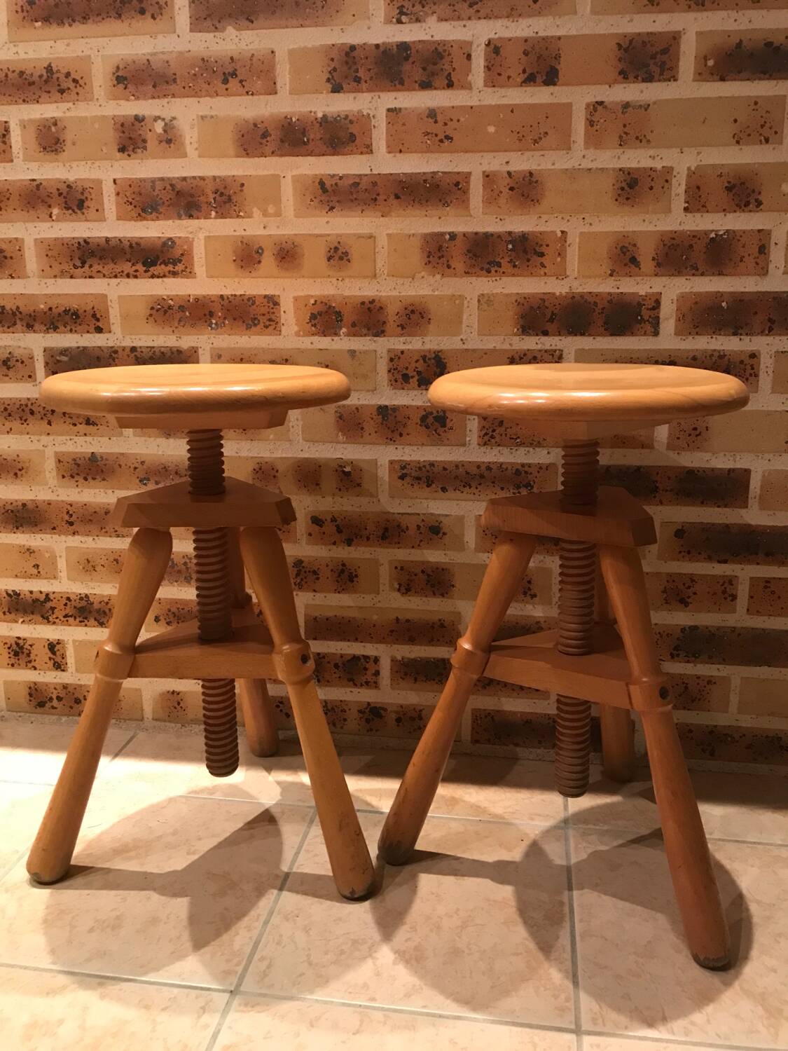 Pair of wooden screw seats from the 70s
