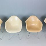 Charles & Ray Eames Set of 4 Off white "H-Base" Chairs for Herman Miller, 1960