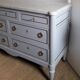 Commode ancienne style Louis XVI peinte dessus marbre