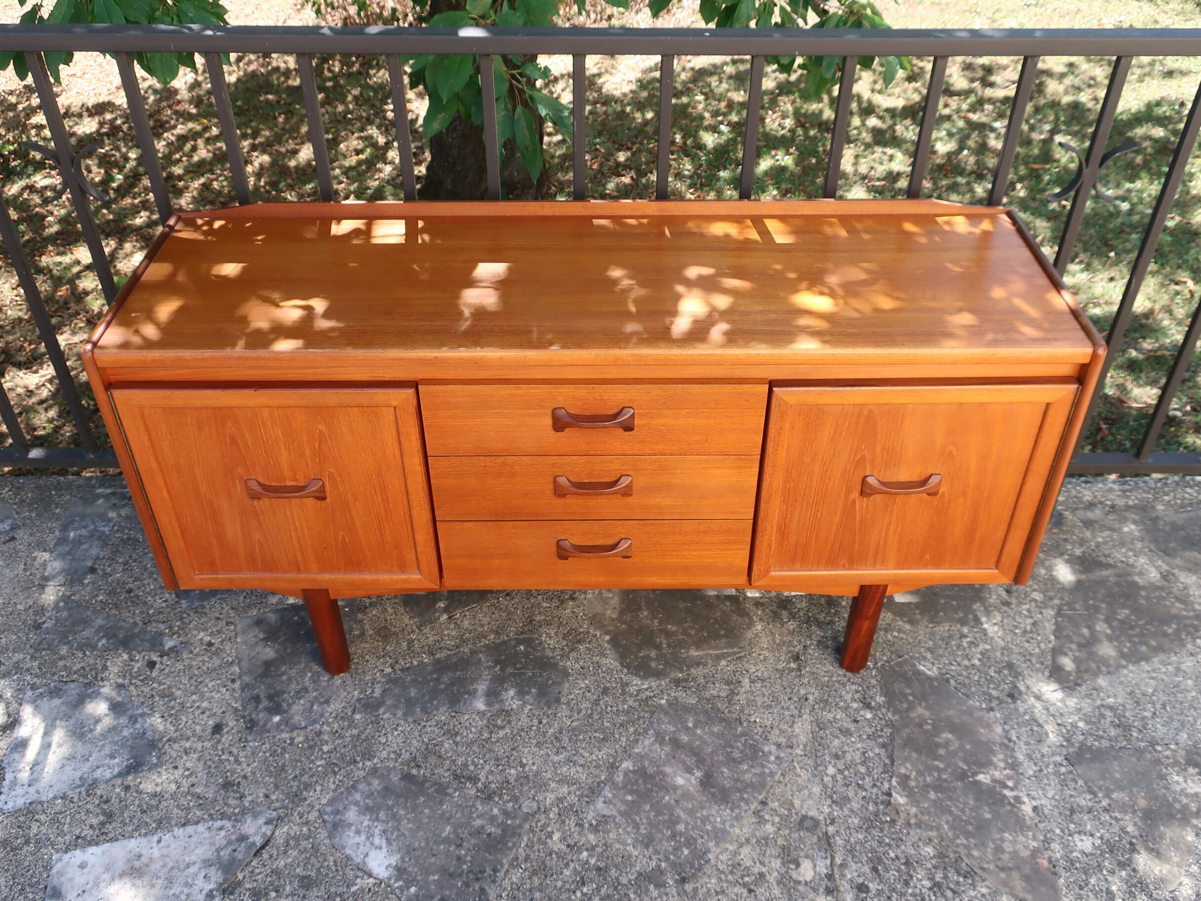 Teak sideboard of 60