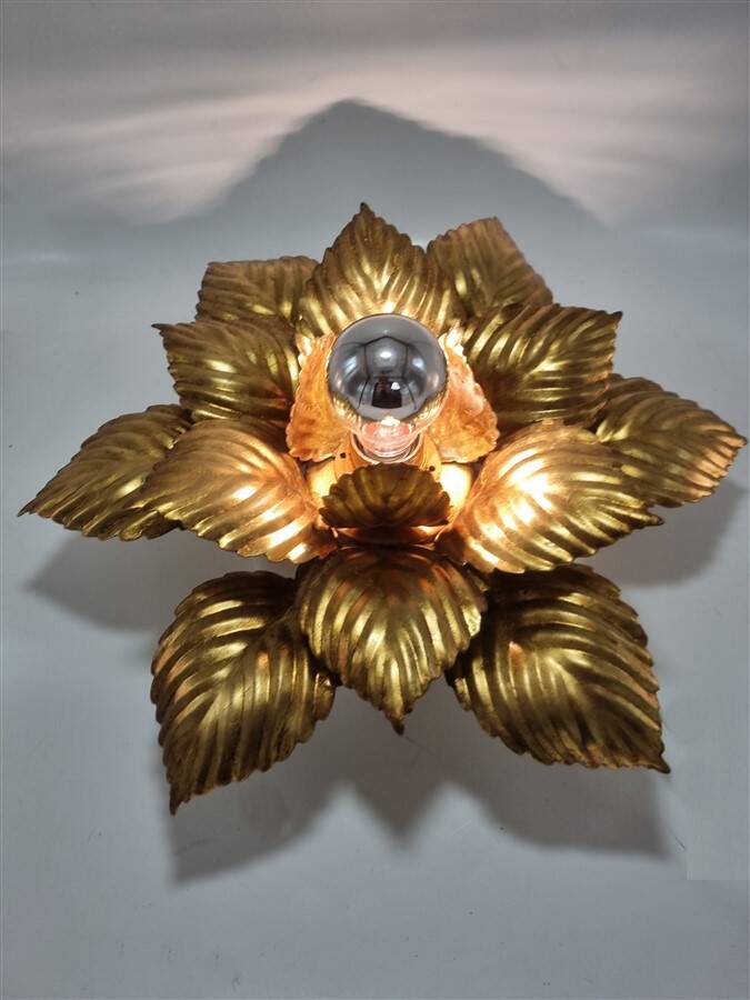 Masca flower wall light