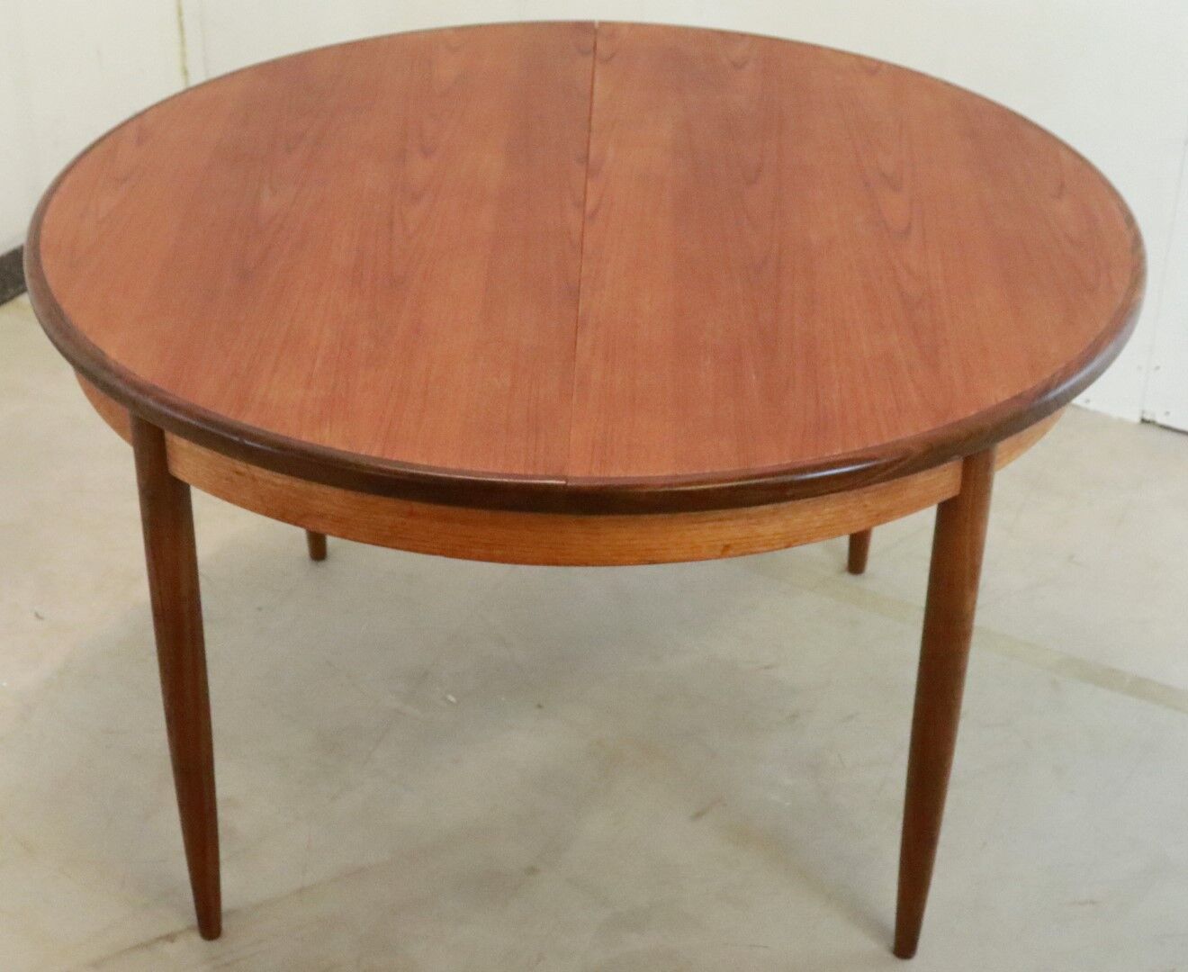 Round g-plan vintage dining table extendable 'breadsell'