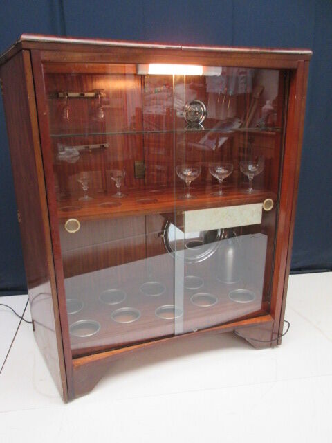 Art deco bar system in walnut