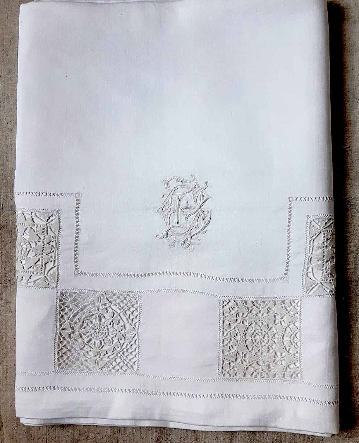 ceremonial tablecloth