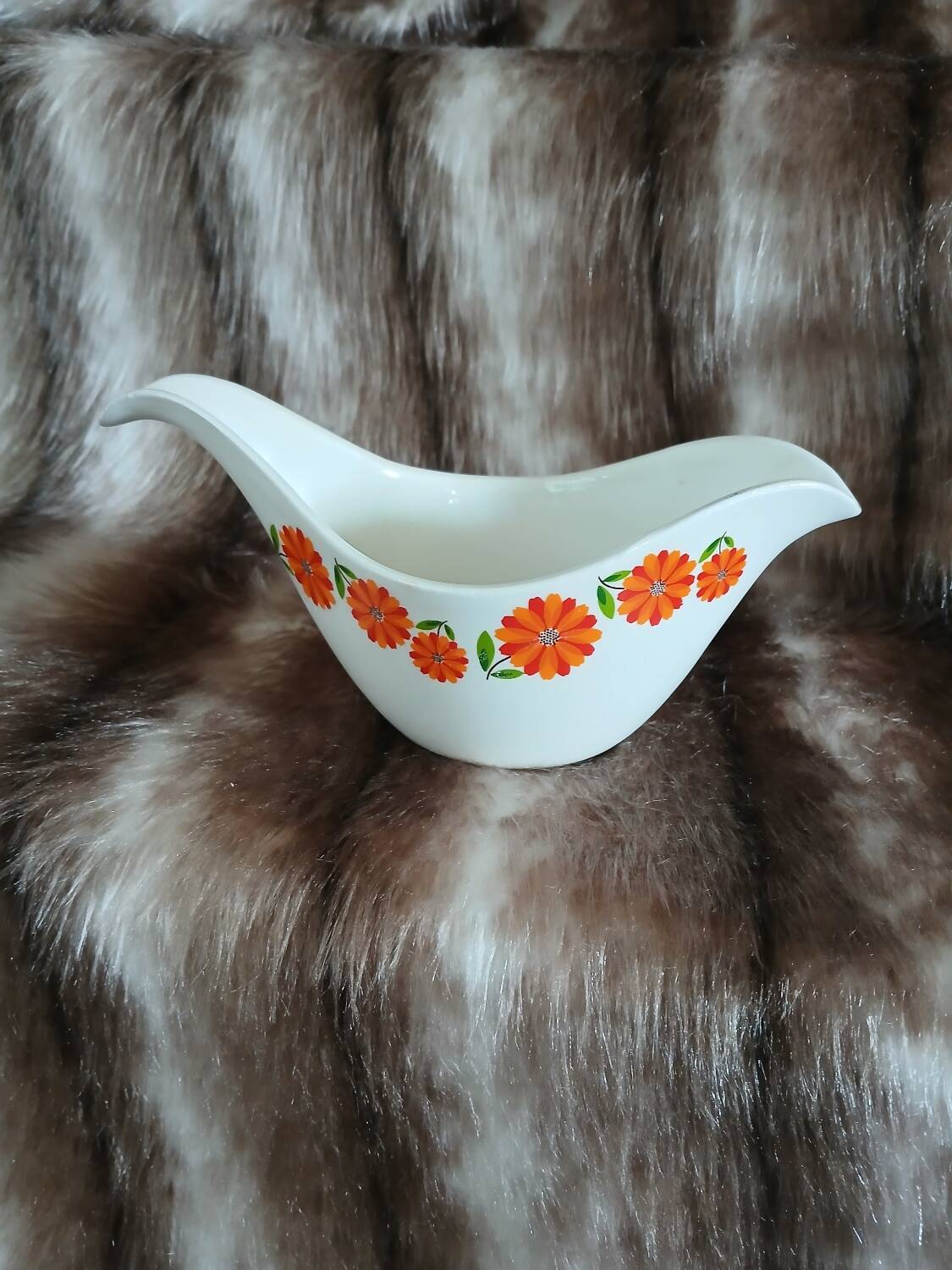 Old sauceboat Moulin des Loups