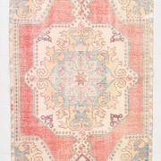 Tapis turc médaillon rouge