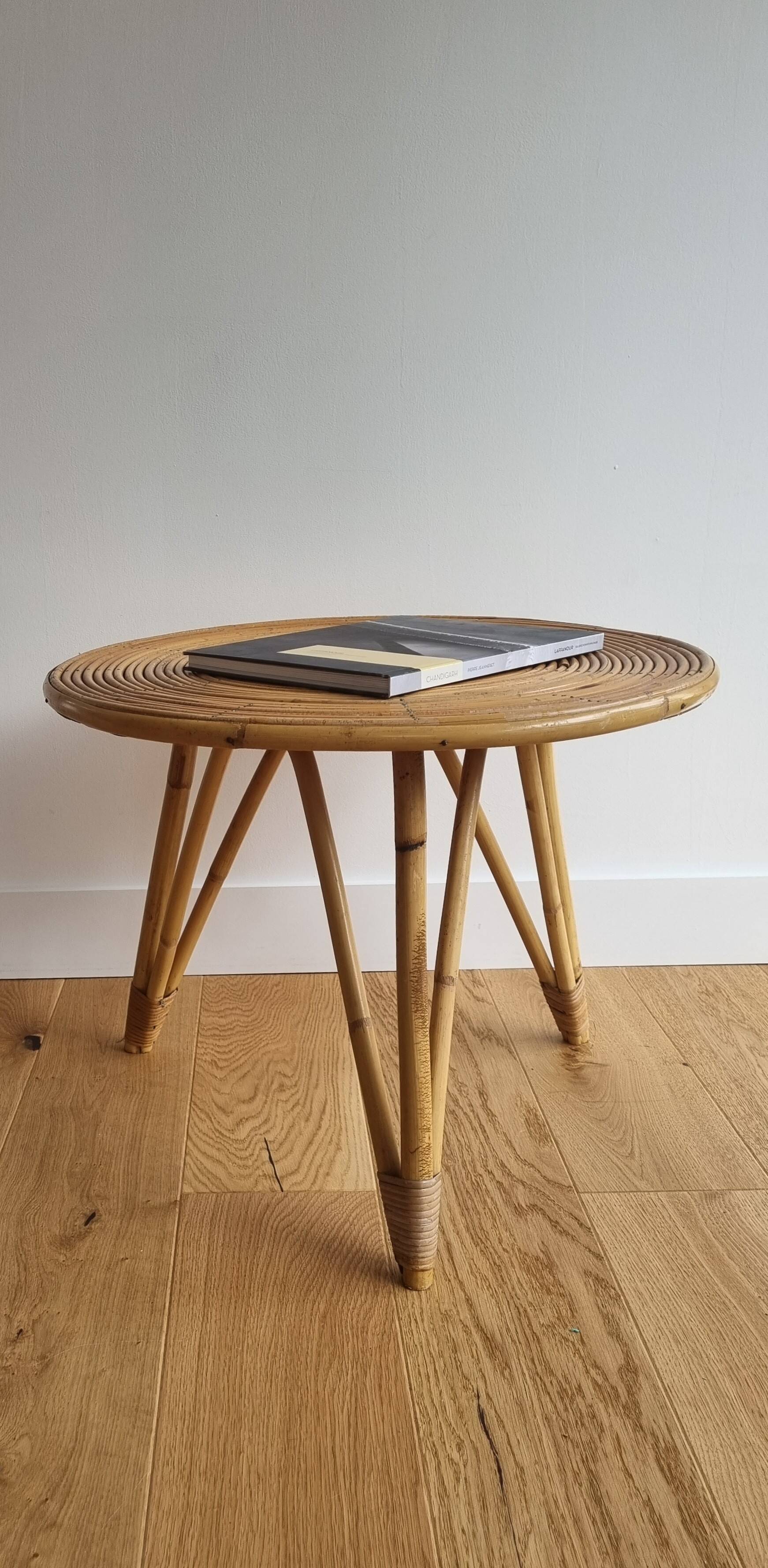 Round rattan coffee table
