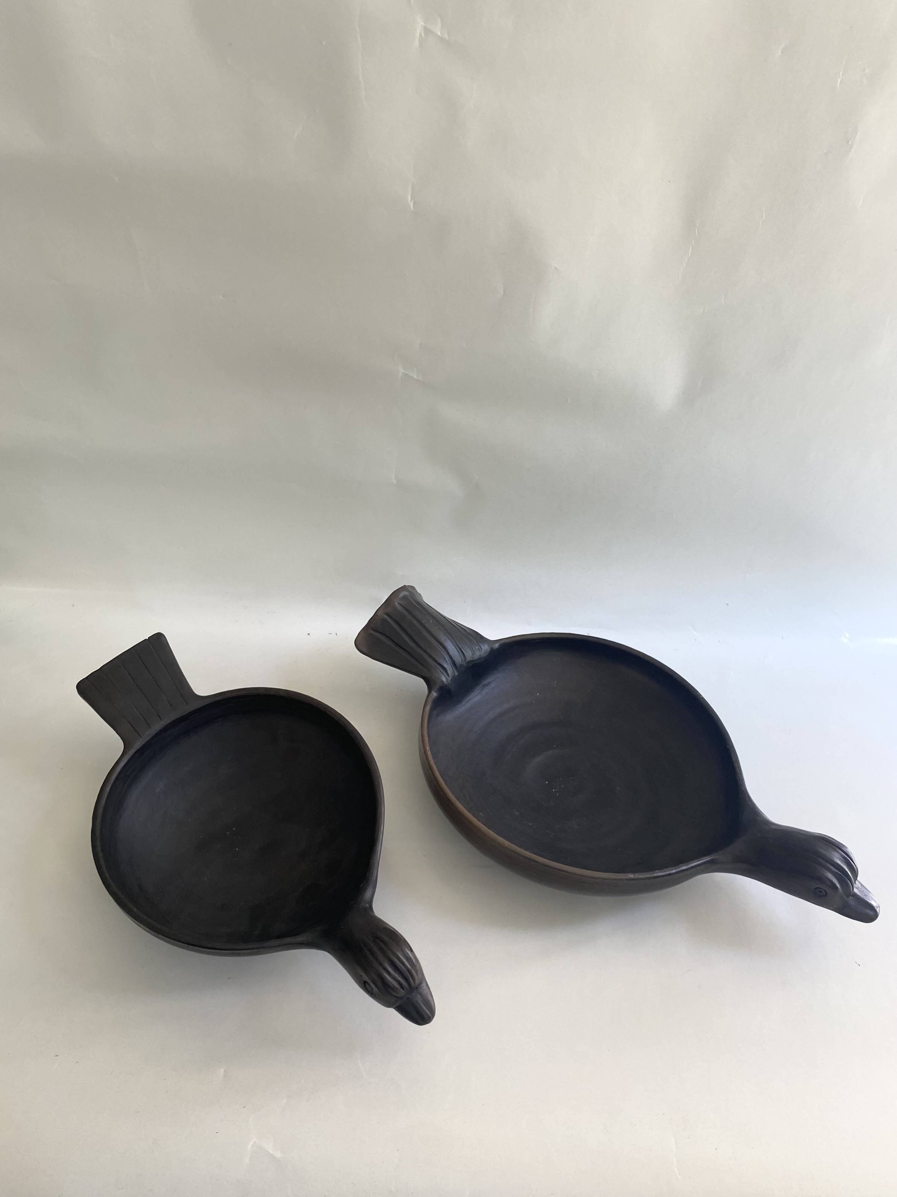 Small terracotta bird plate