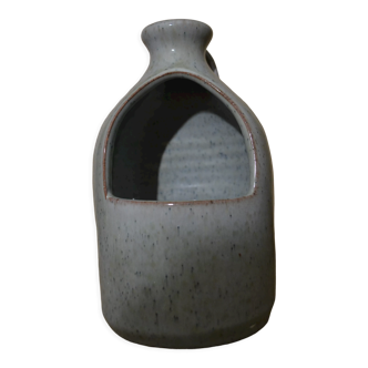 Varnished stoneware salt hand