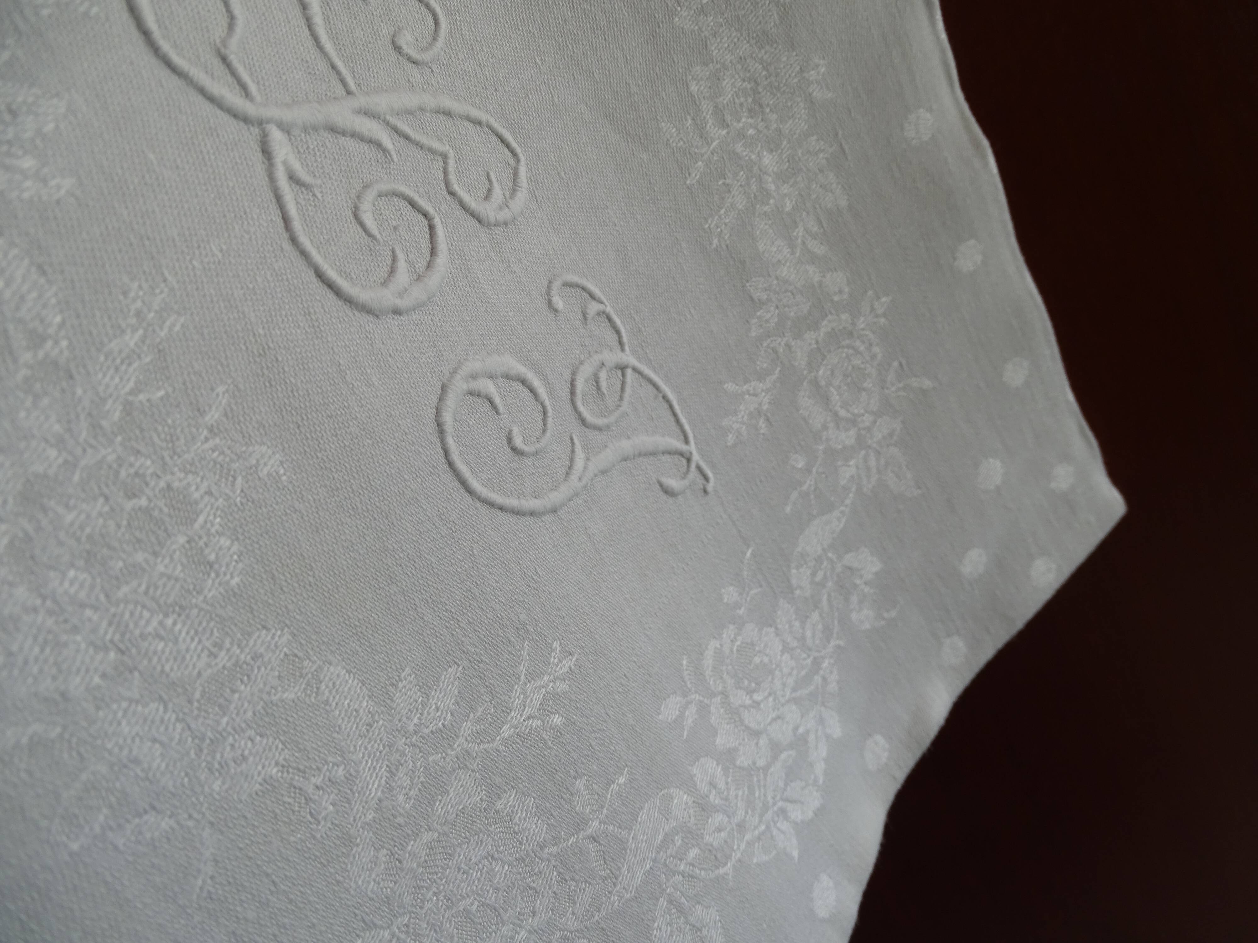 10 old embroidered napkins with L.J monogrammed damask cotton