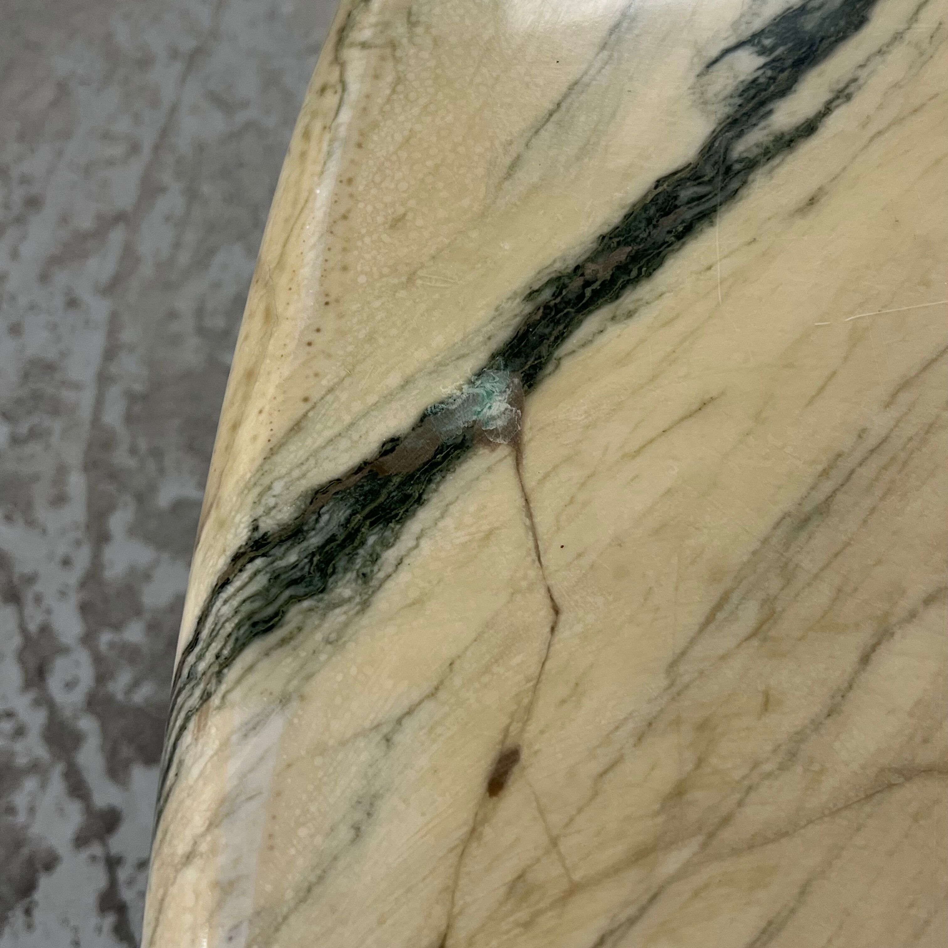 Table basse en marbre vert d'Estours années 70