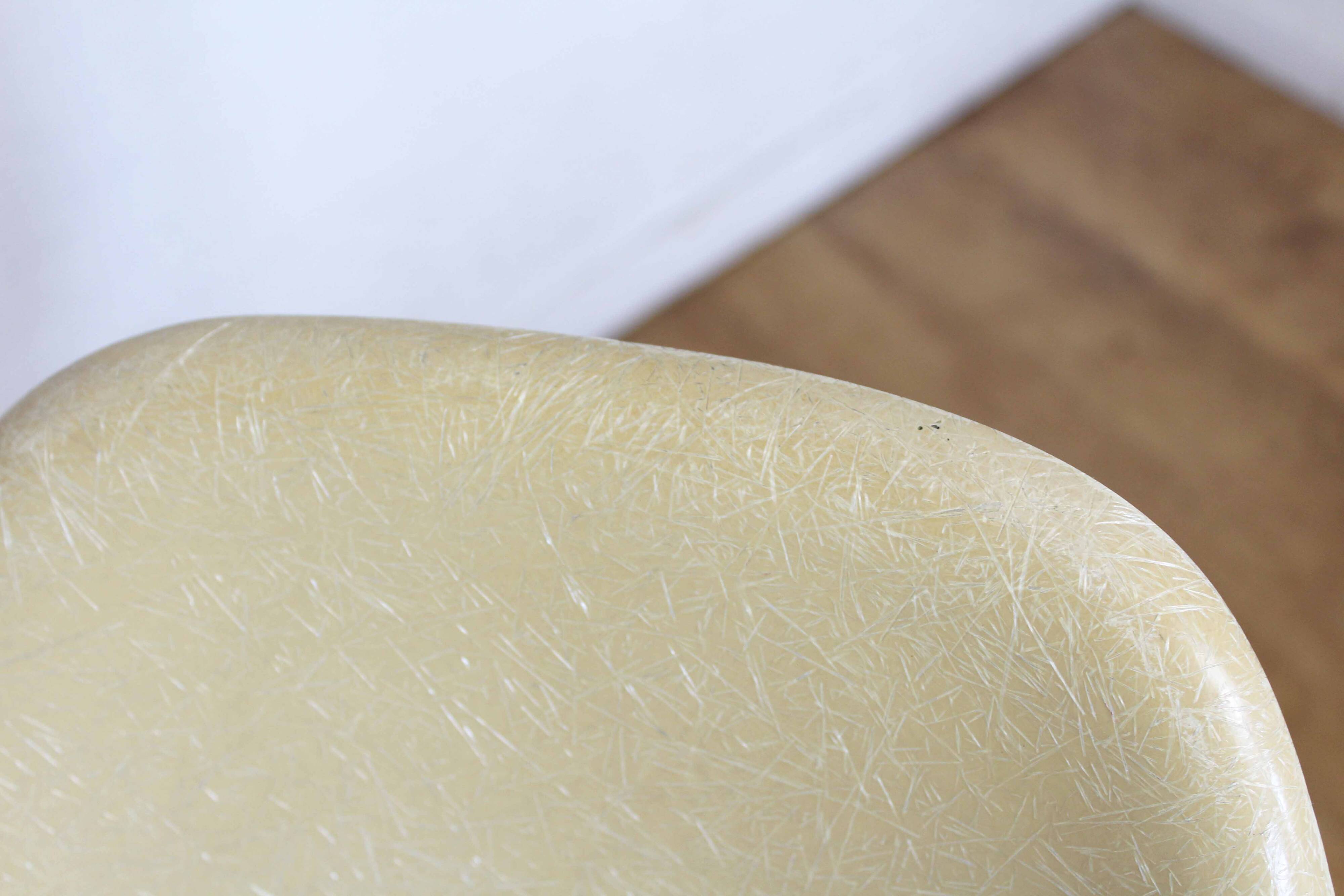 Pair of Eames / Herman Miller DSS model fiberglass chairs
