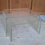 2 plexiglass nesting tables