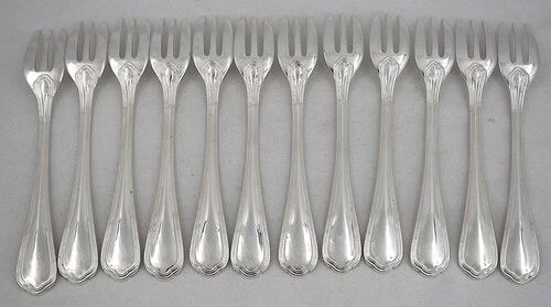 Christofle Spatours, 12 cake forks, silver-plated, excellent condition.
