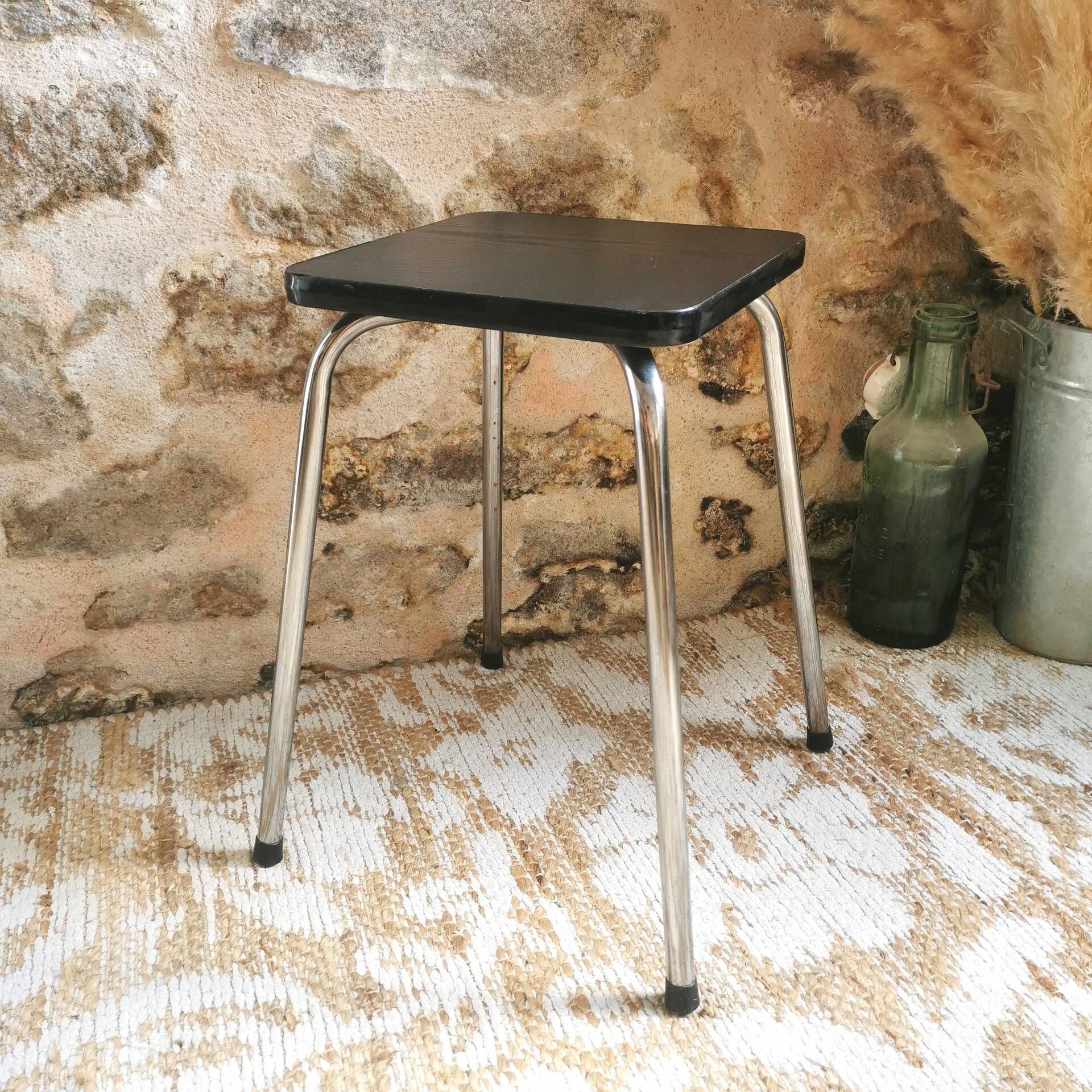 Tabouret vintage en Formica noir