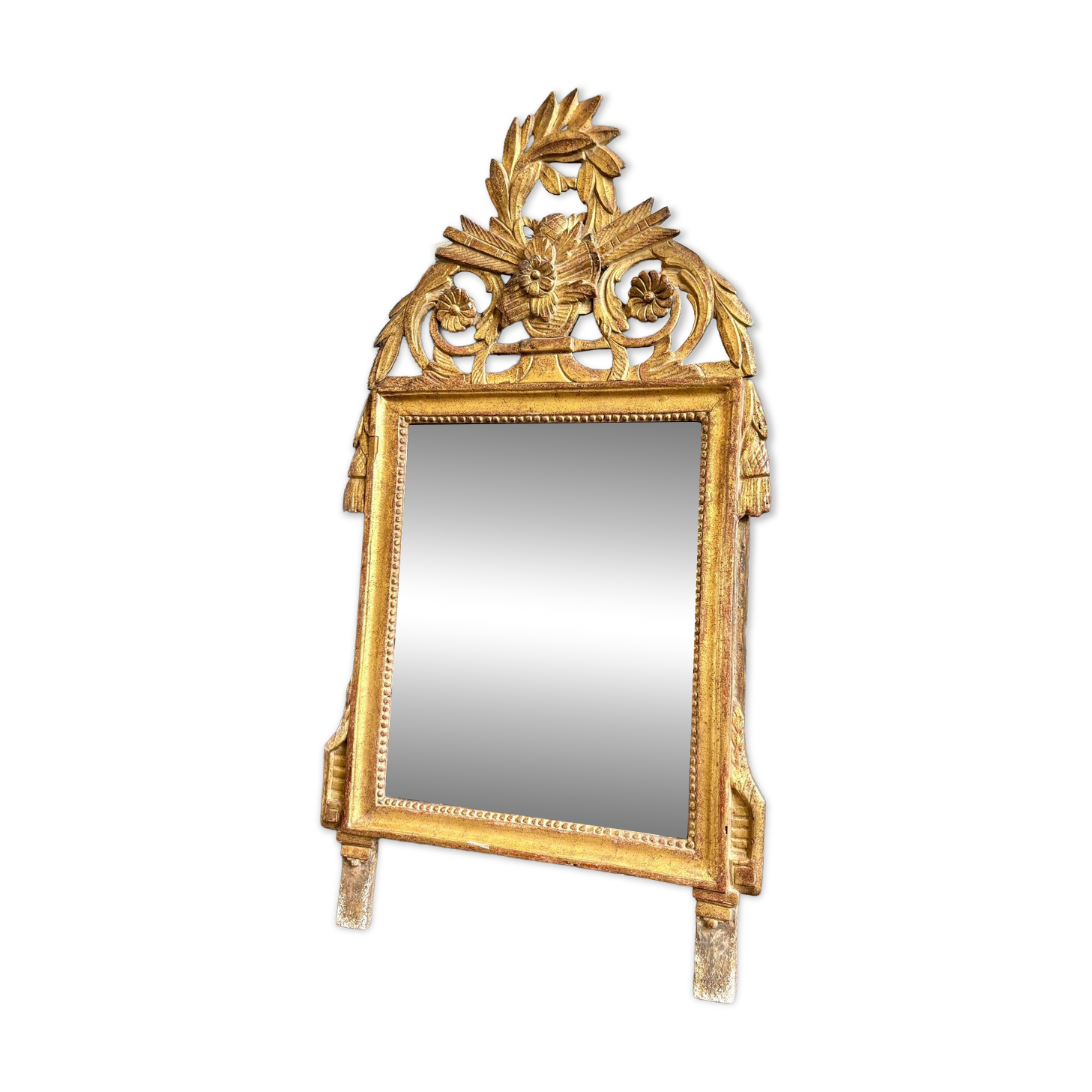 Miroir à fronton en bois et stuc doré 85,5 x 45 cm