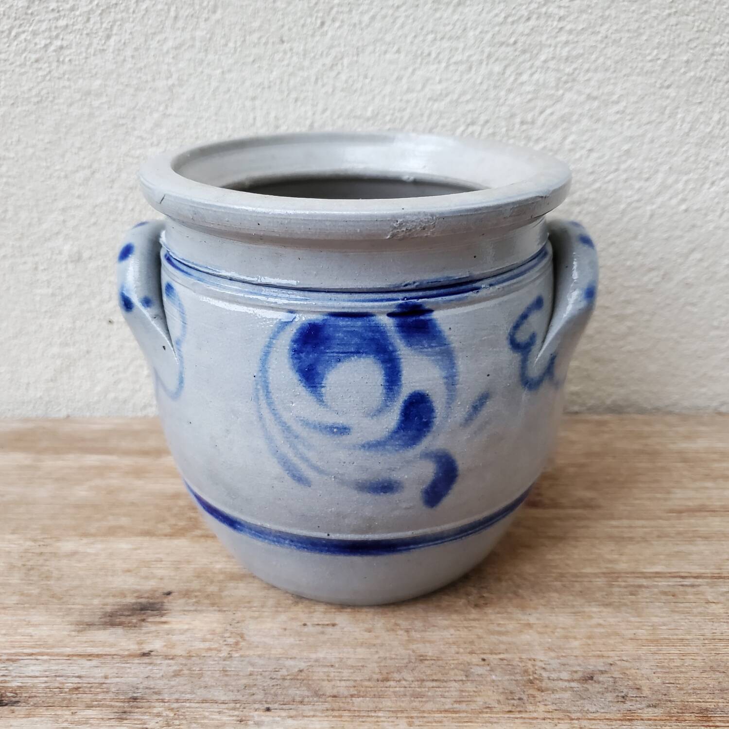 Stoneware pot with Betschdorf salt signed