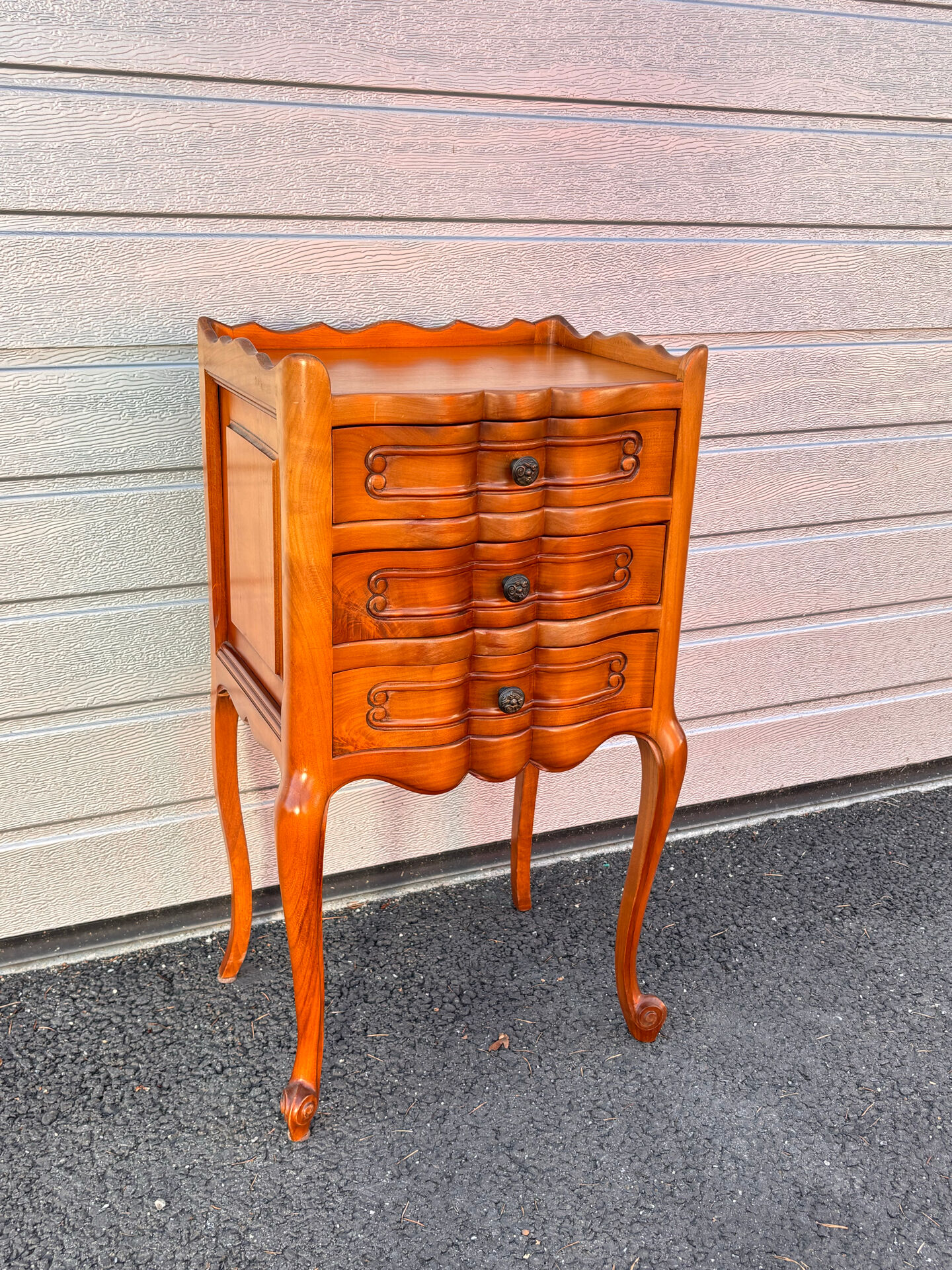 Vintage 1970s bedside table in carved wood – Louis XV style