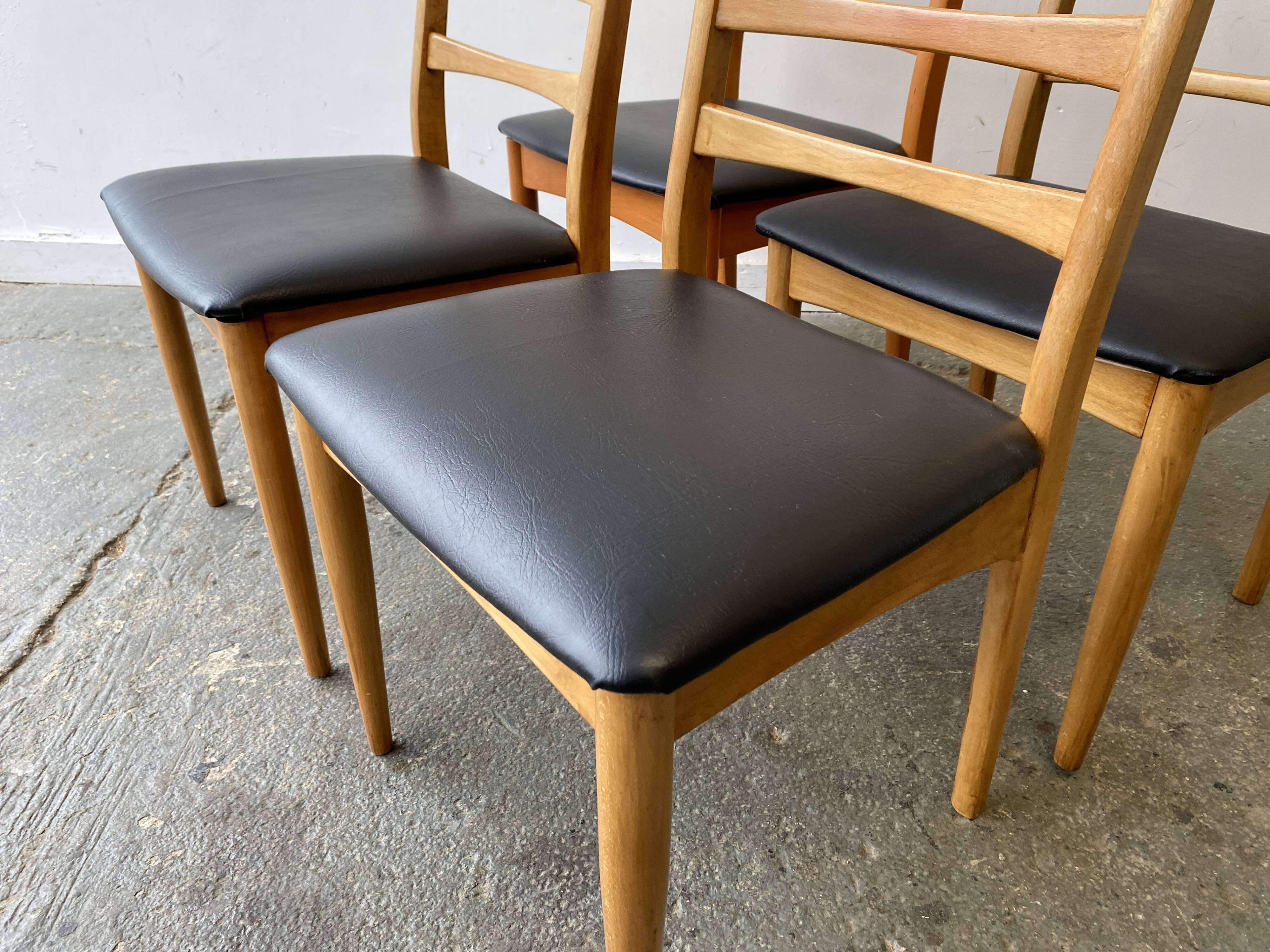 Set of 4 Mid-Century 1970’s dining chairs by Schreiber Furniture