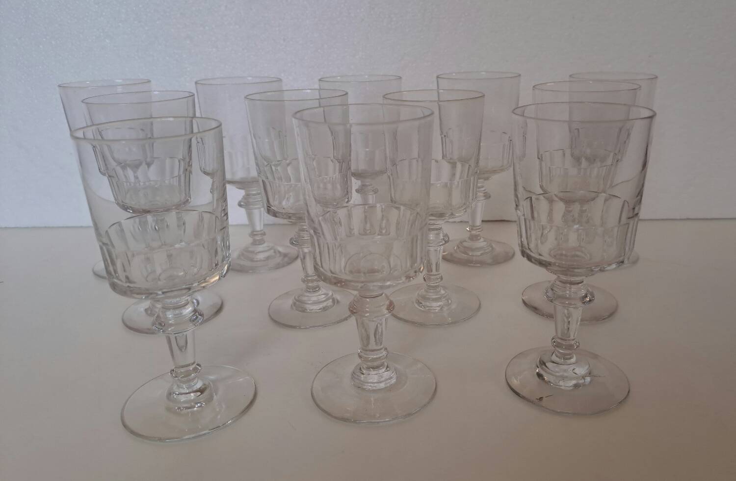 12 Portieux white wine glasses Mirabeau model h 12.2 cm