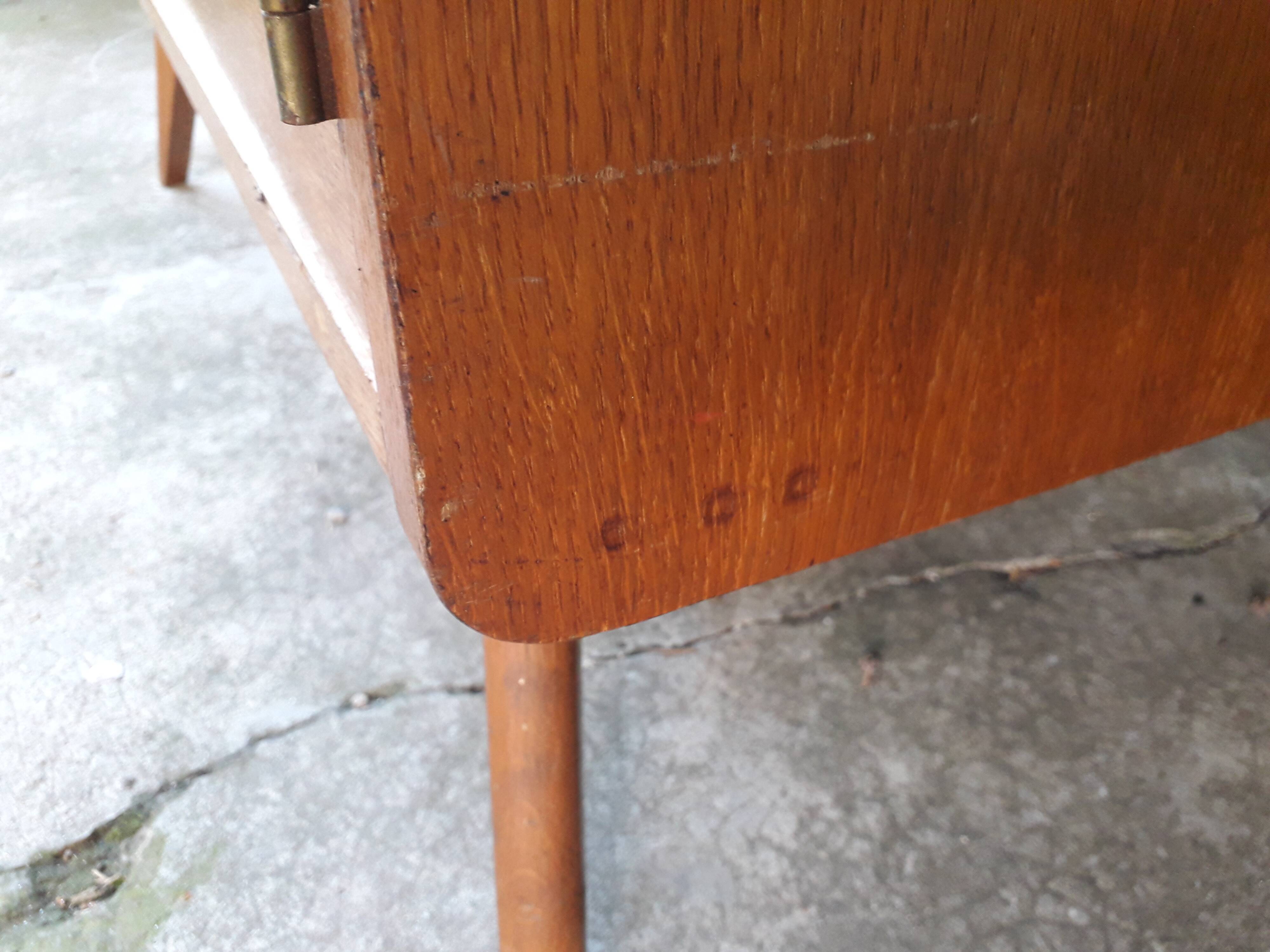 Vintage dresser compass feet
