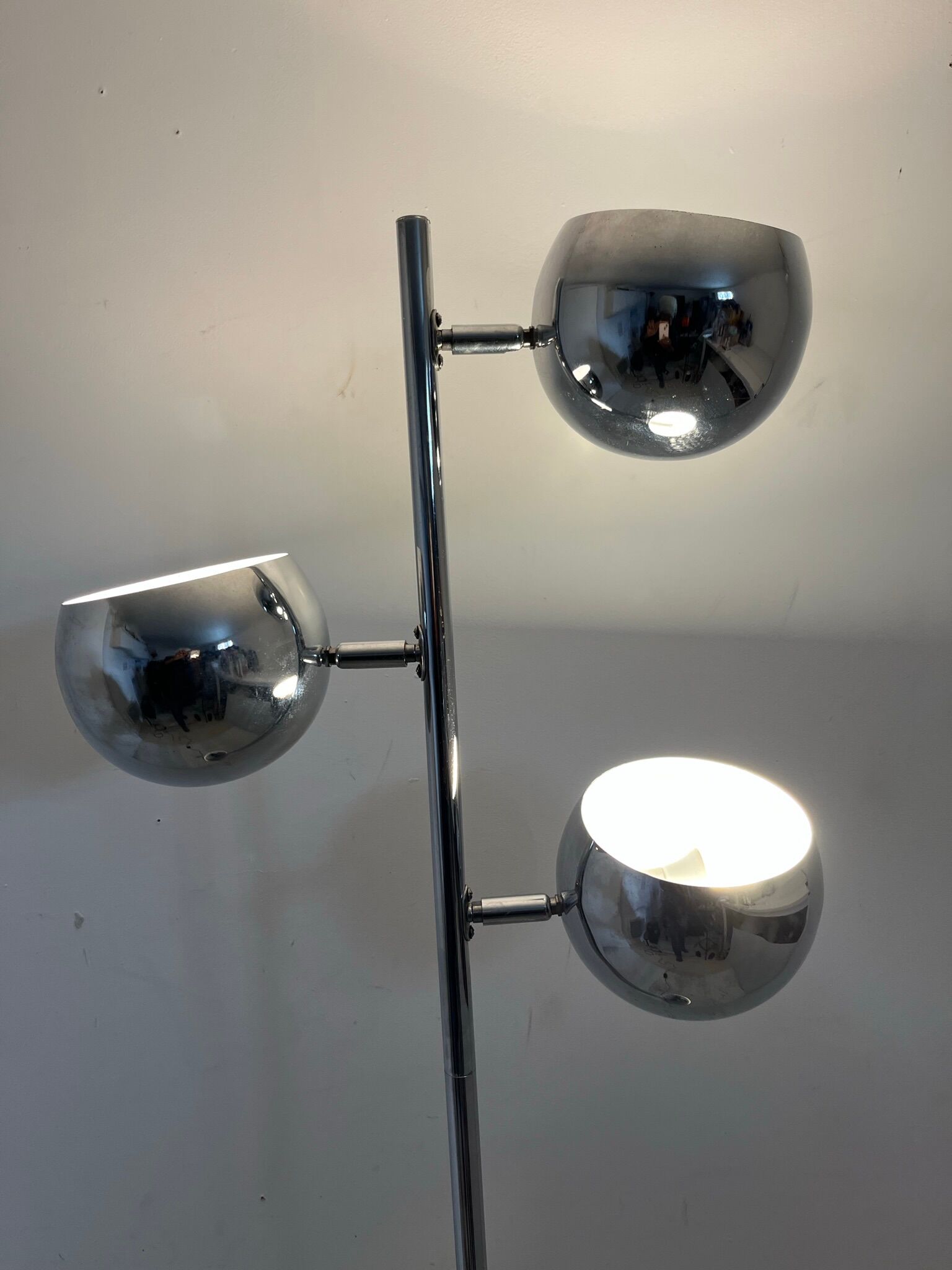 3-globe chrome floor lamp