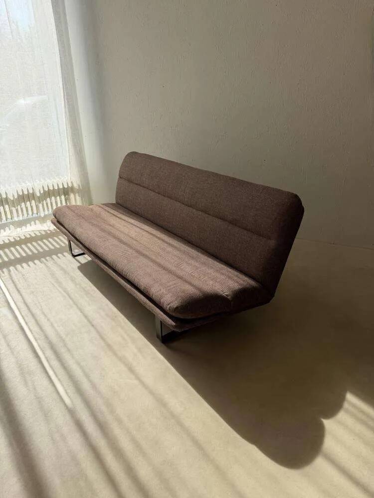 Artifort C683 sofa 1968 Kho Liang Ie designer sofa