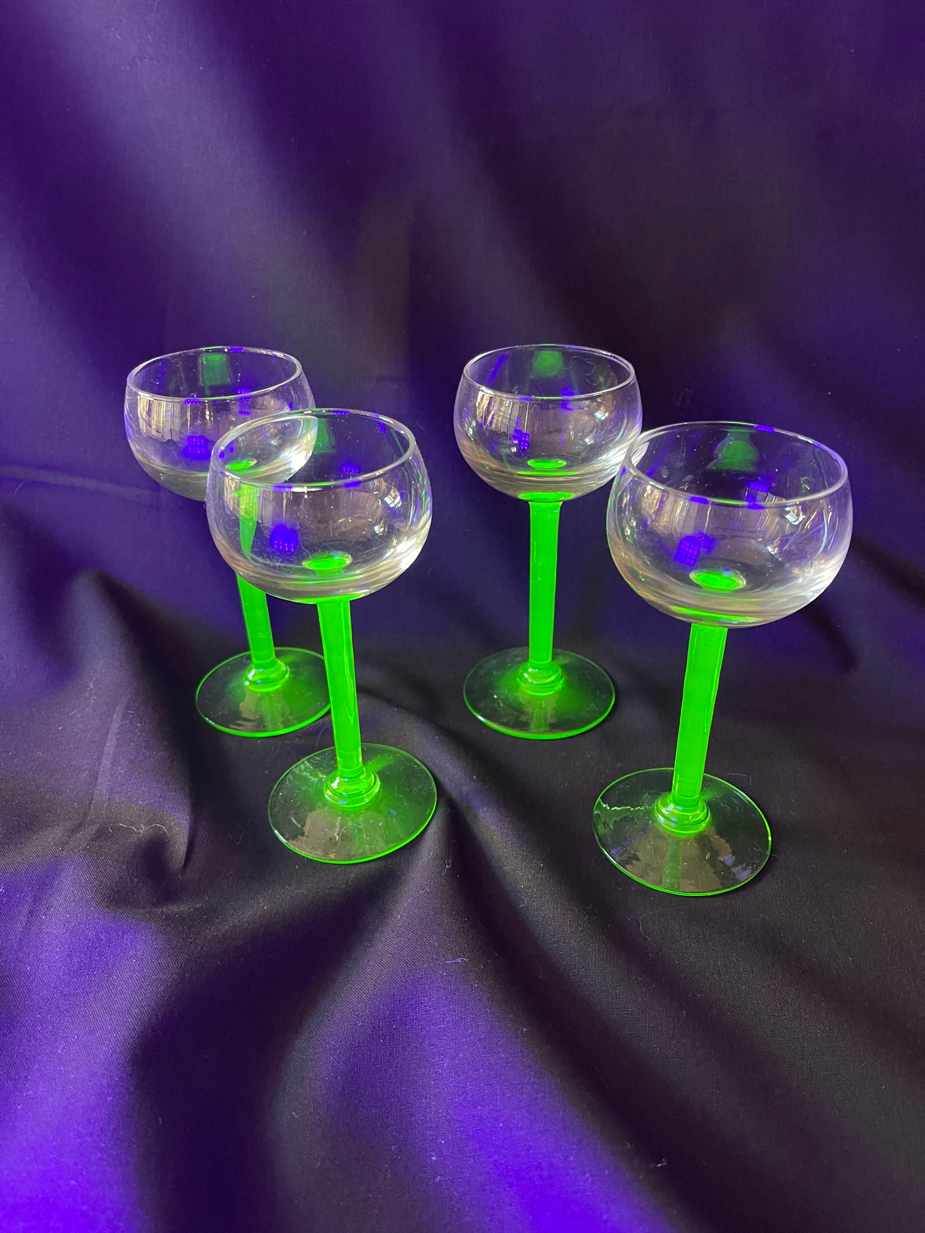 Ouraline: 4 wine glasses