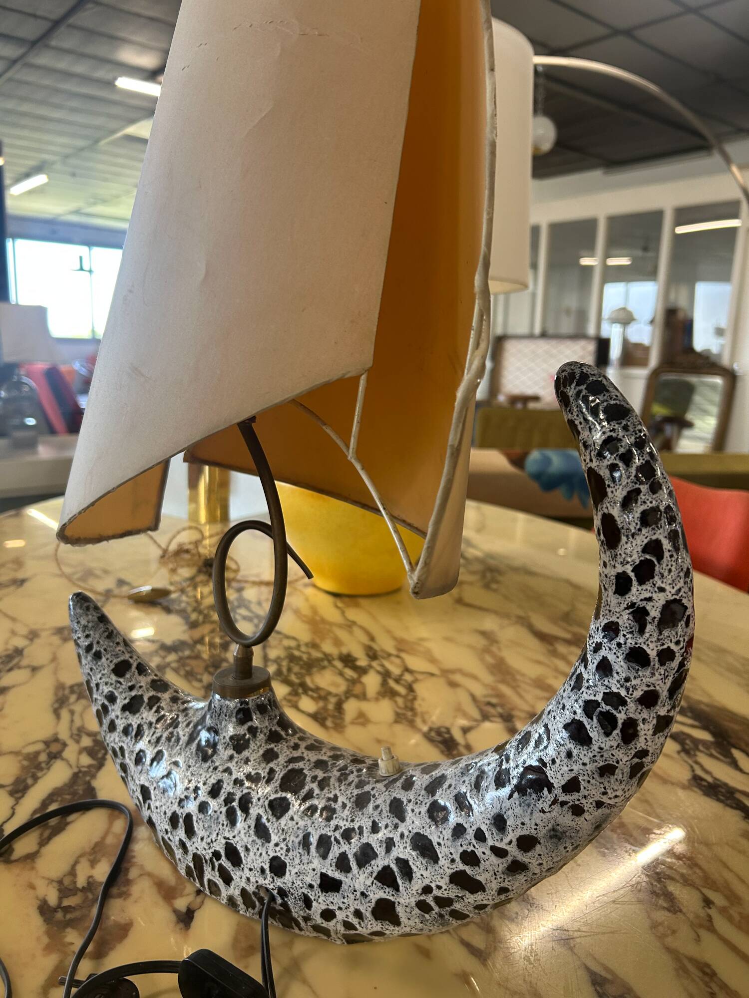 Ceramic table lamp in the shape of a boat from Vallauris.
